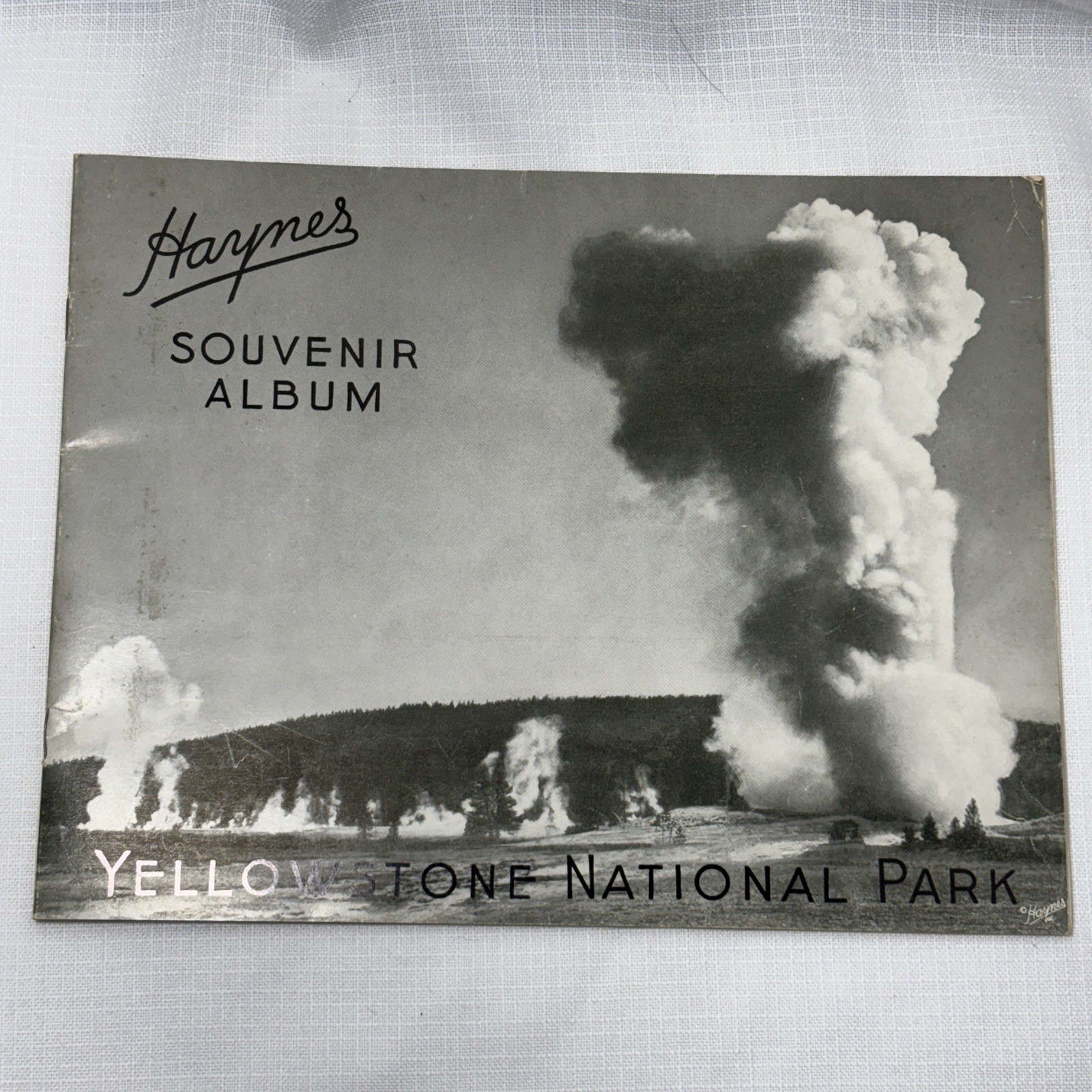 Haynes Souvenir Album Yellowstone National Park Vtg Old Faithful Booklet 1949
