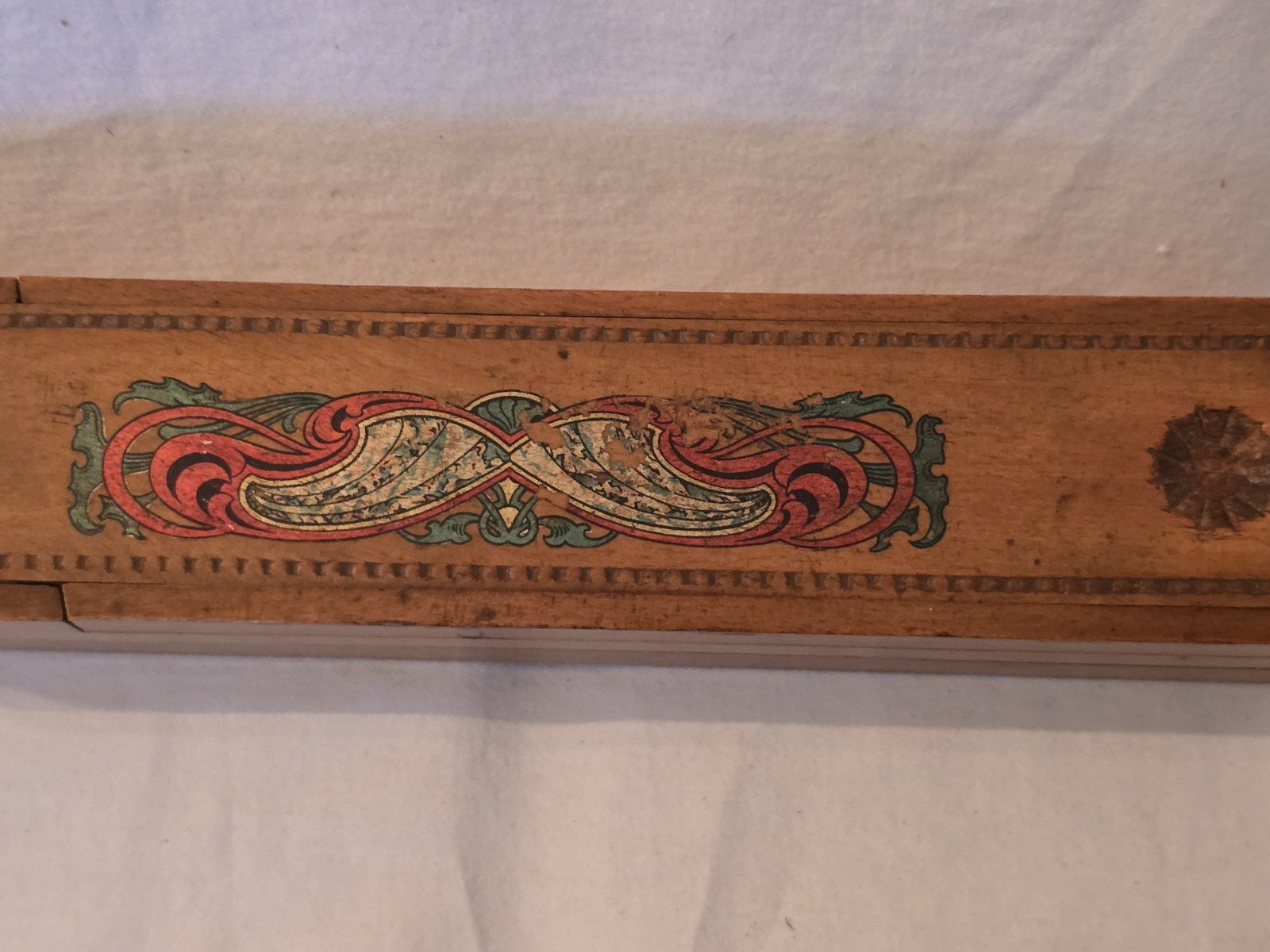 RARE 3 LAYER VICTORIAN ARTIST PUZZLE STORAGE PENCIL BOX GOLD & RED SCROLL