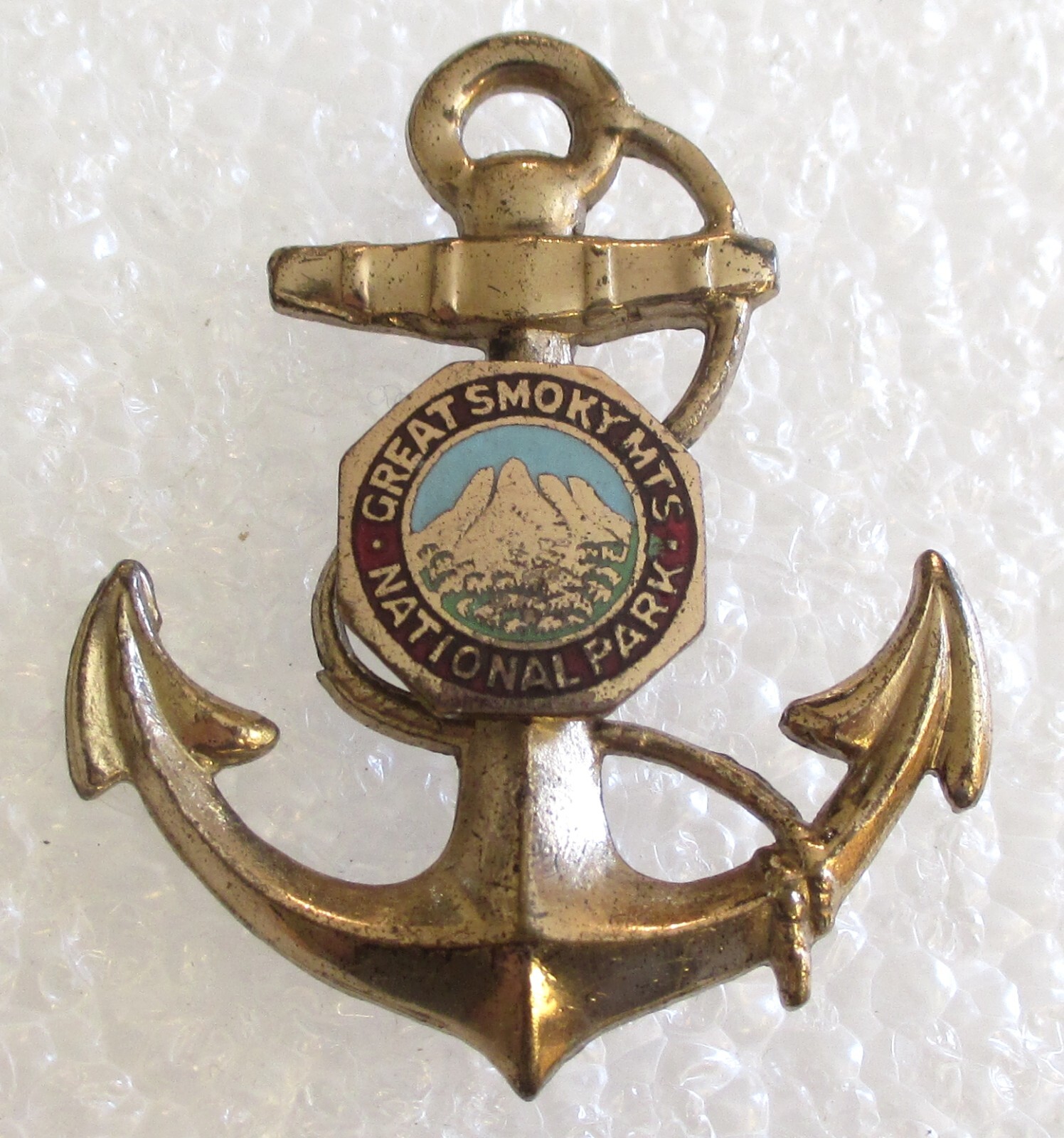 Vintage Great Smoky Mountains National Park Tourist Travel Souvenir Pin