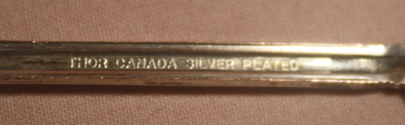 VINTAGE BANFF ALBERTA SOUVENIR SPOON TRAIN GRAPHIC SP-1698