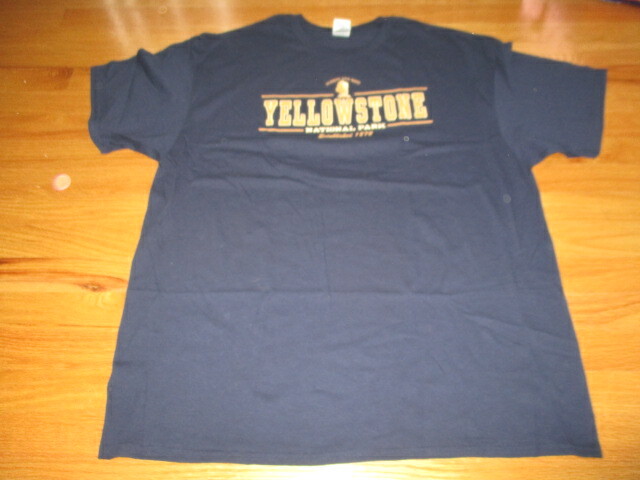 Vintage YELLOWSTONE National Park Established 1872 (2XL) T-Shirt