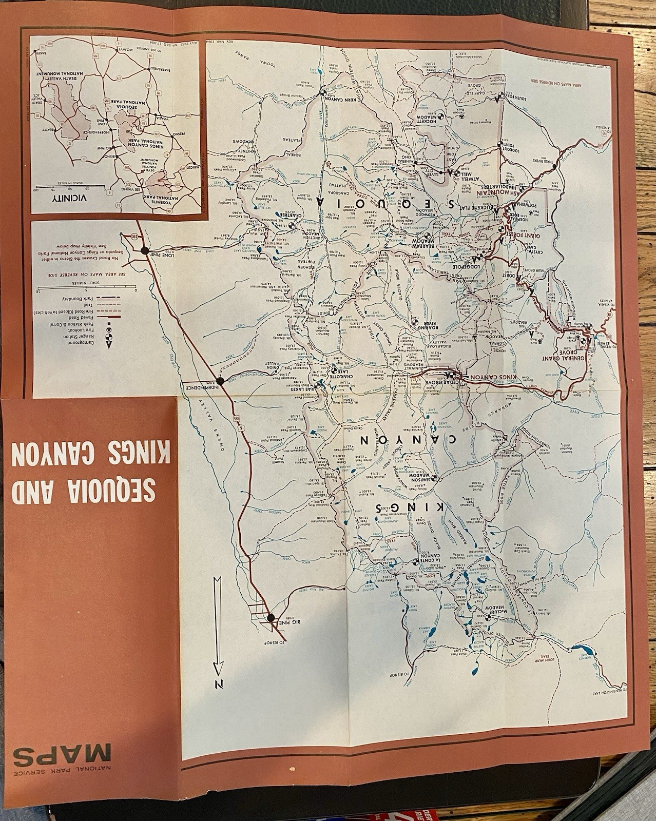 Sequoia & Kings Canyon National Parks Maps and Scenic Postcard Set