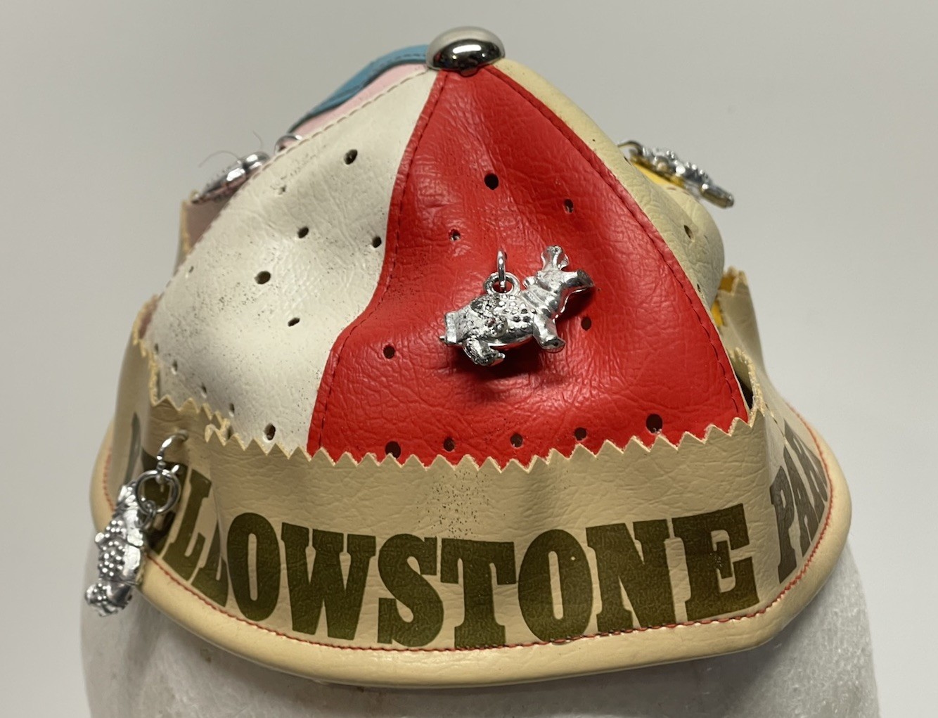 Vtg Yellowstone National Park Beanie Hat w/Animal Charms Kids Round Cap RARE!