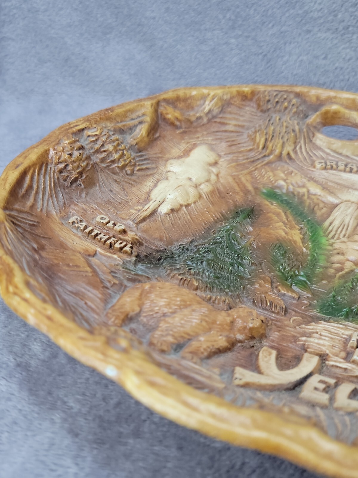 Vintage YELLOWSTONE National Park 3D Faux Wood Wall Hanging Souvenir Bowl TACO