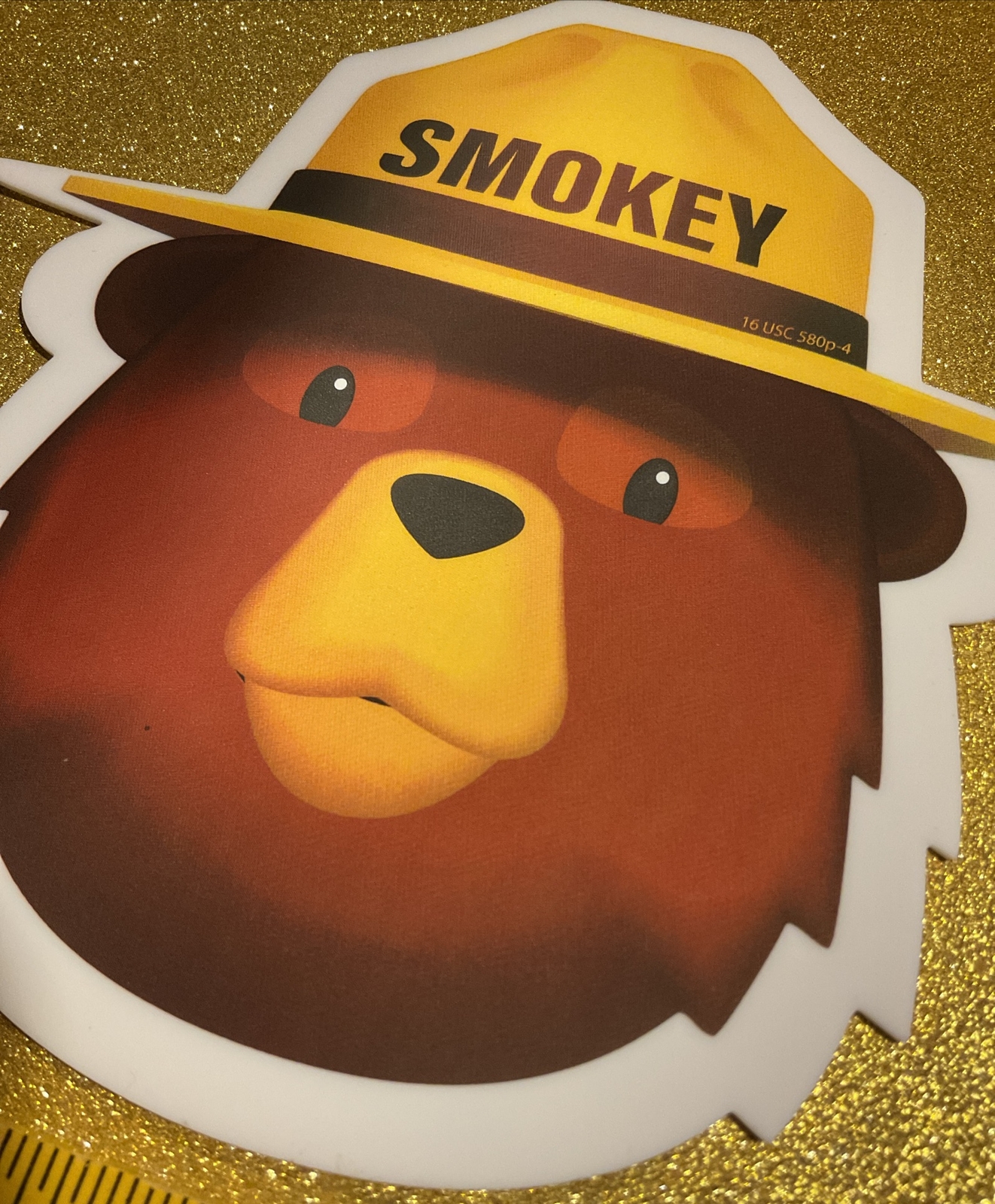 (1) ORIGINAL RARE SMOKEY THE BEAR IN HAT RUBBER JAR OPENER CSTORE MORE C PICS