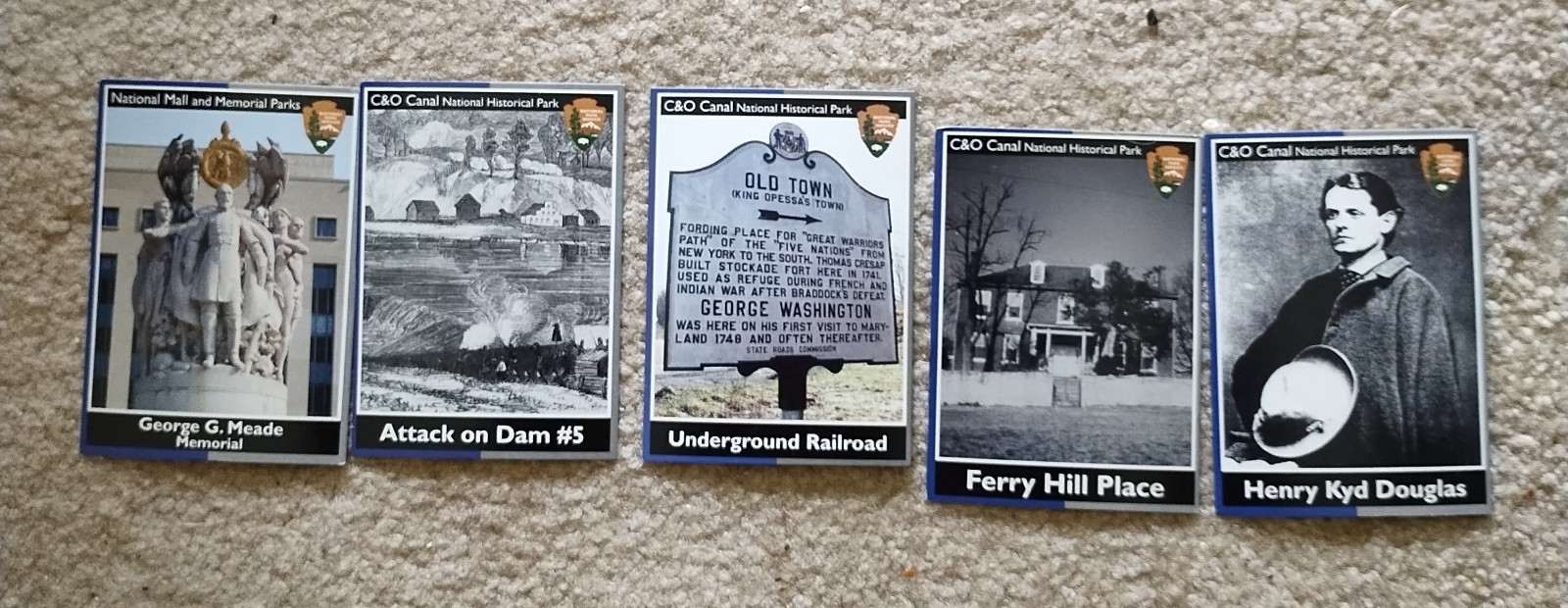 21 collector cards of US national parks and national monuments