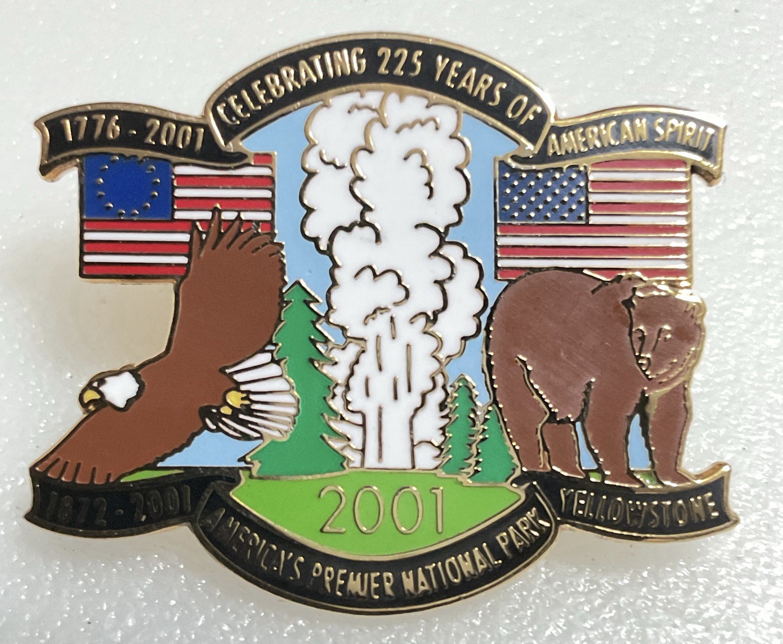 2001 Yellowstone National Park 225 Years Travel Souvenir Pin B8