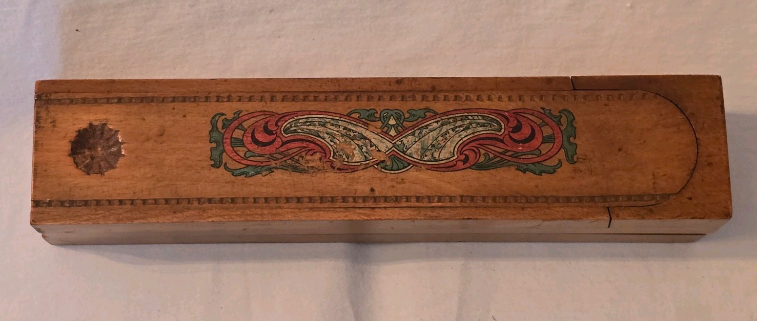 RARE 3 LAYER VICTORIAN ARTIST PUZZLE STORAGE PENCIL BOX GOLD & RED SCROLL