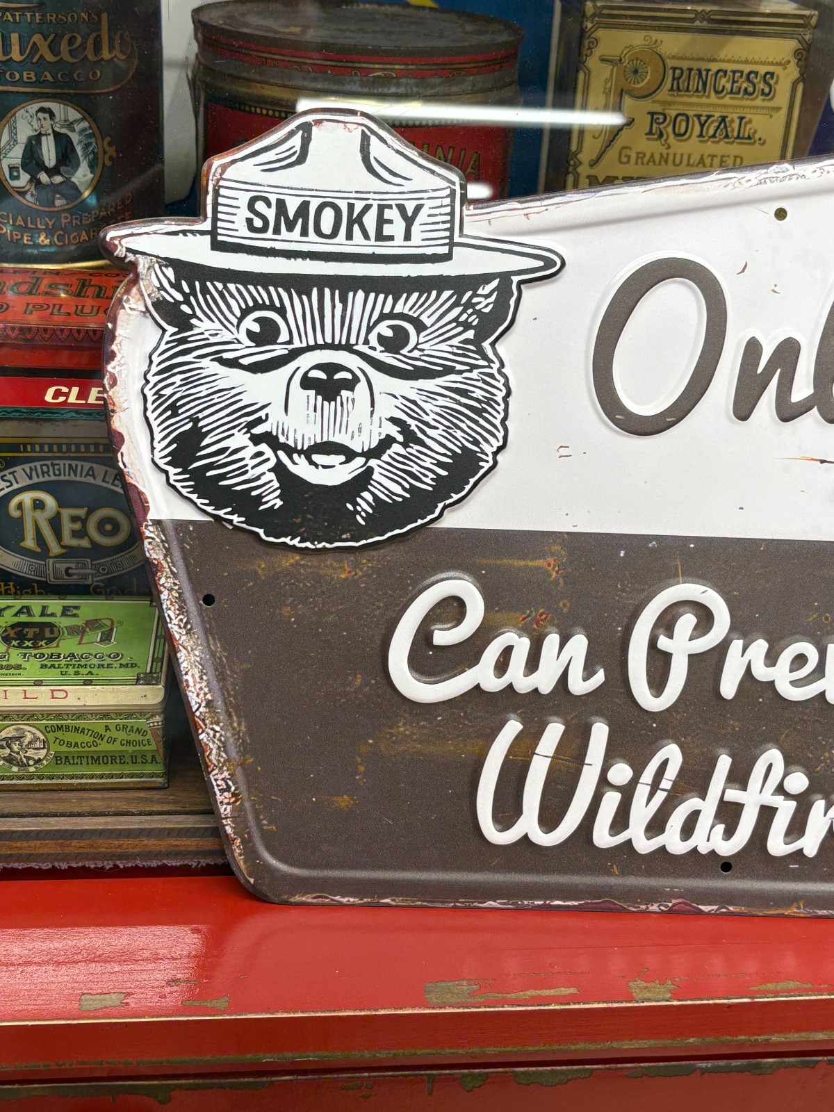 “SMOKEY THE BEAR, PREVENT WILDFIRES” EMBOSSED METAL SIGN, (16″x 11″ GREAT SIGN