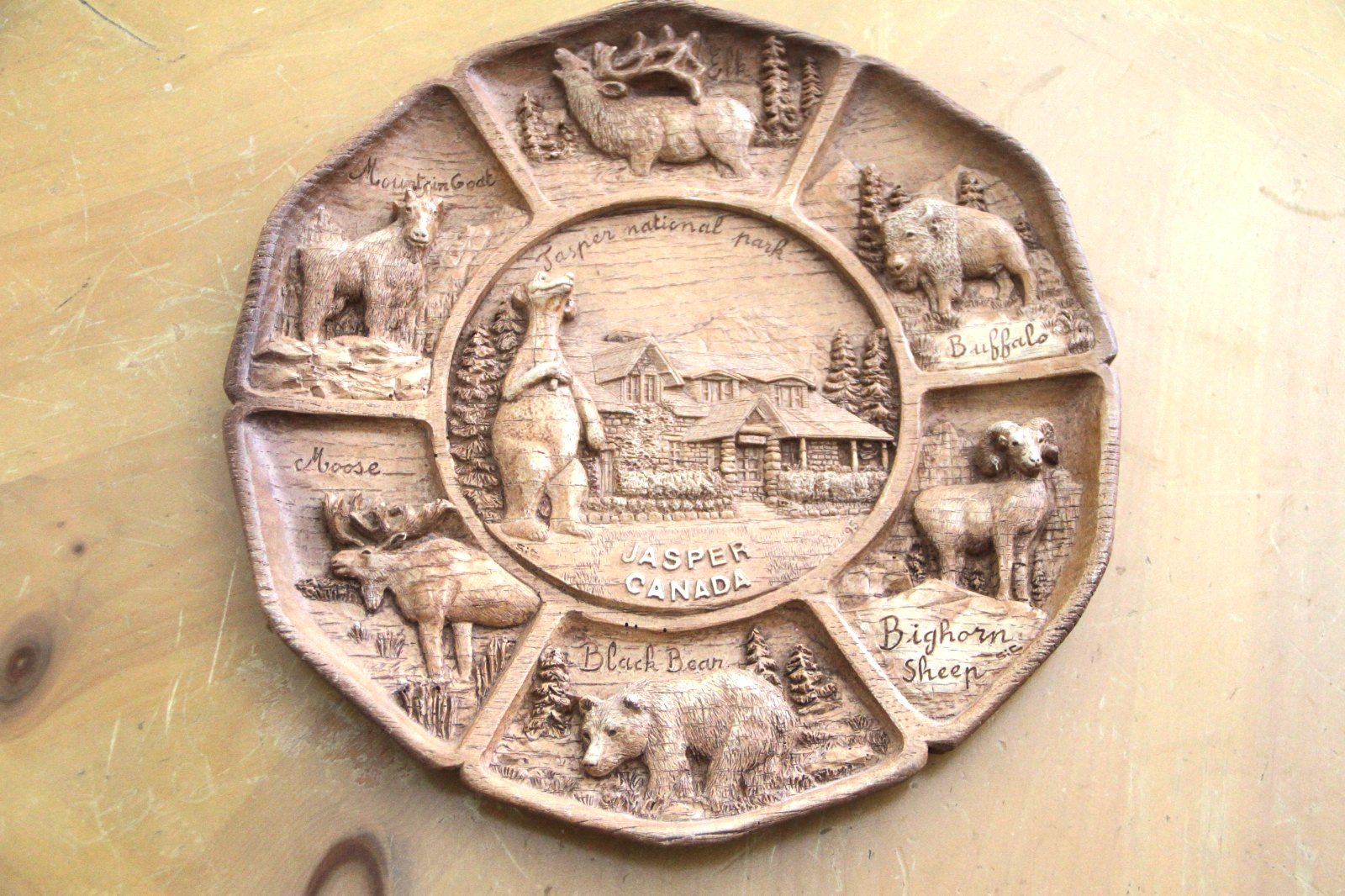 Canada Jasper National Park Souvenir Collector 10″ Wood Plate