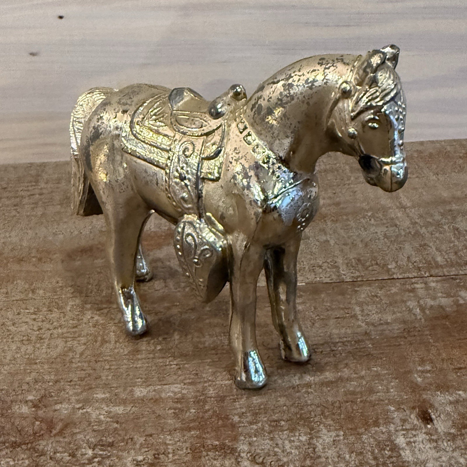 Silver Metal Horse- 11″ x 8.25″ Western Equestrian Decor Made In USA