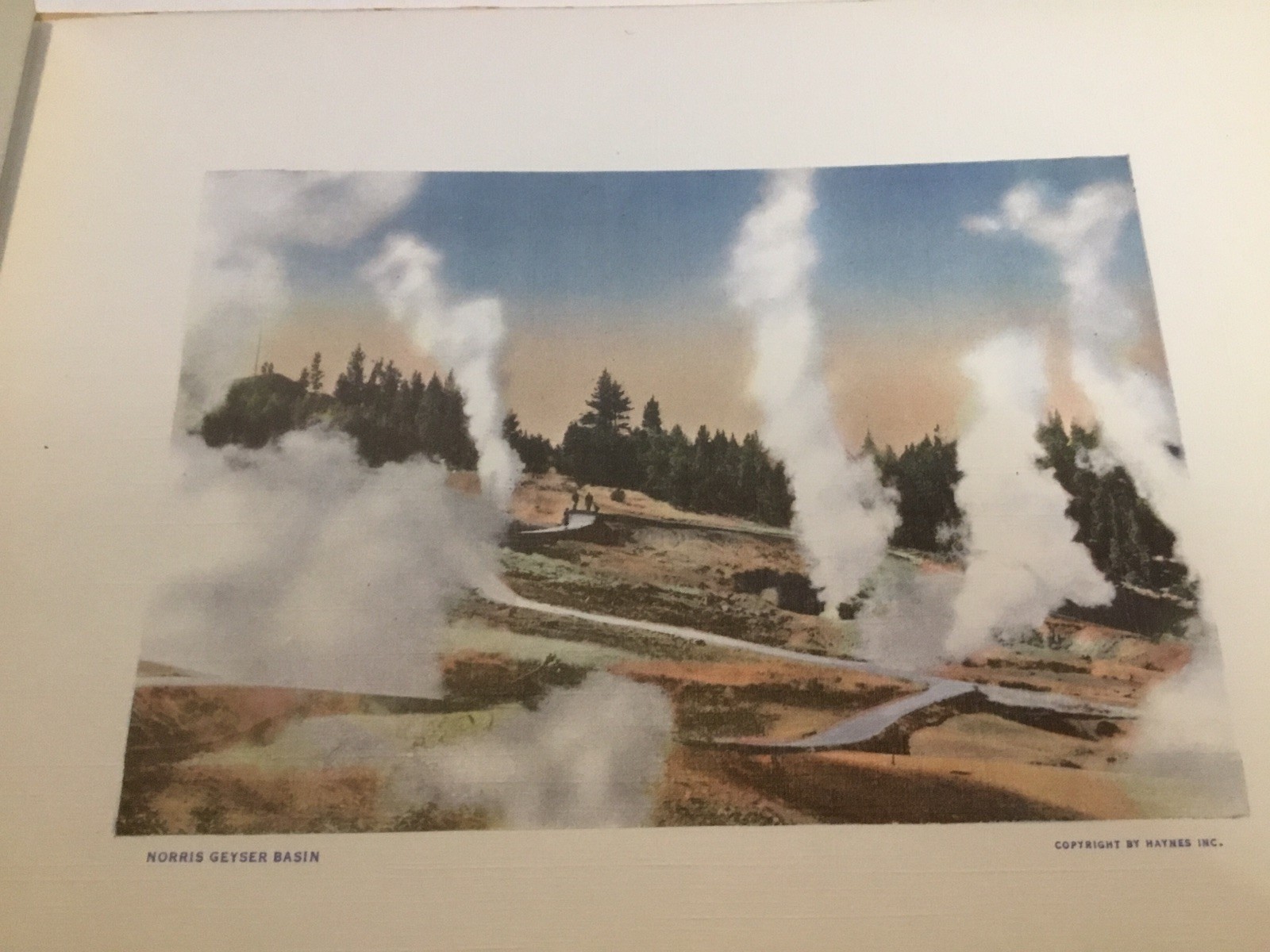Vintage Treasures of Yellowstone National Park Haynes 18 Color Photos