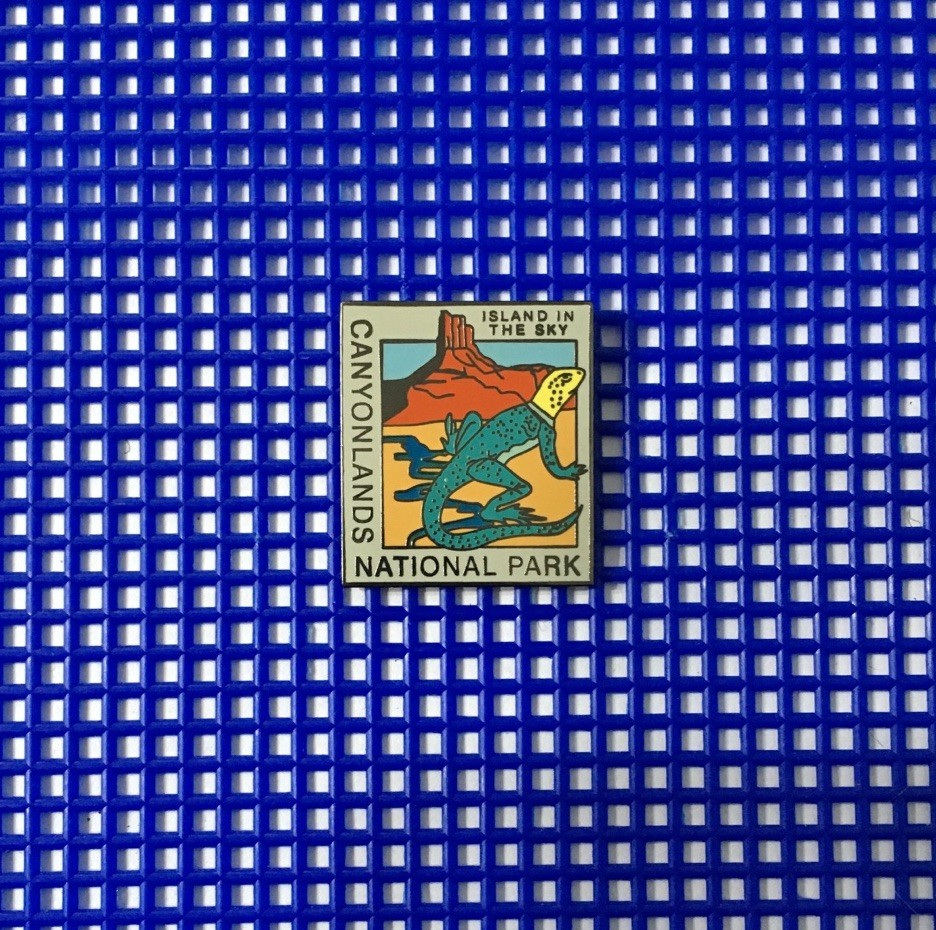 CANYONLANDS NATIONAL PARK Island In The Sky Gecko Utah Souvenir Enamel Pin Badge