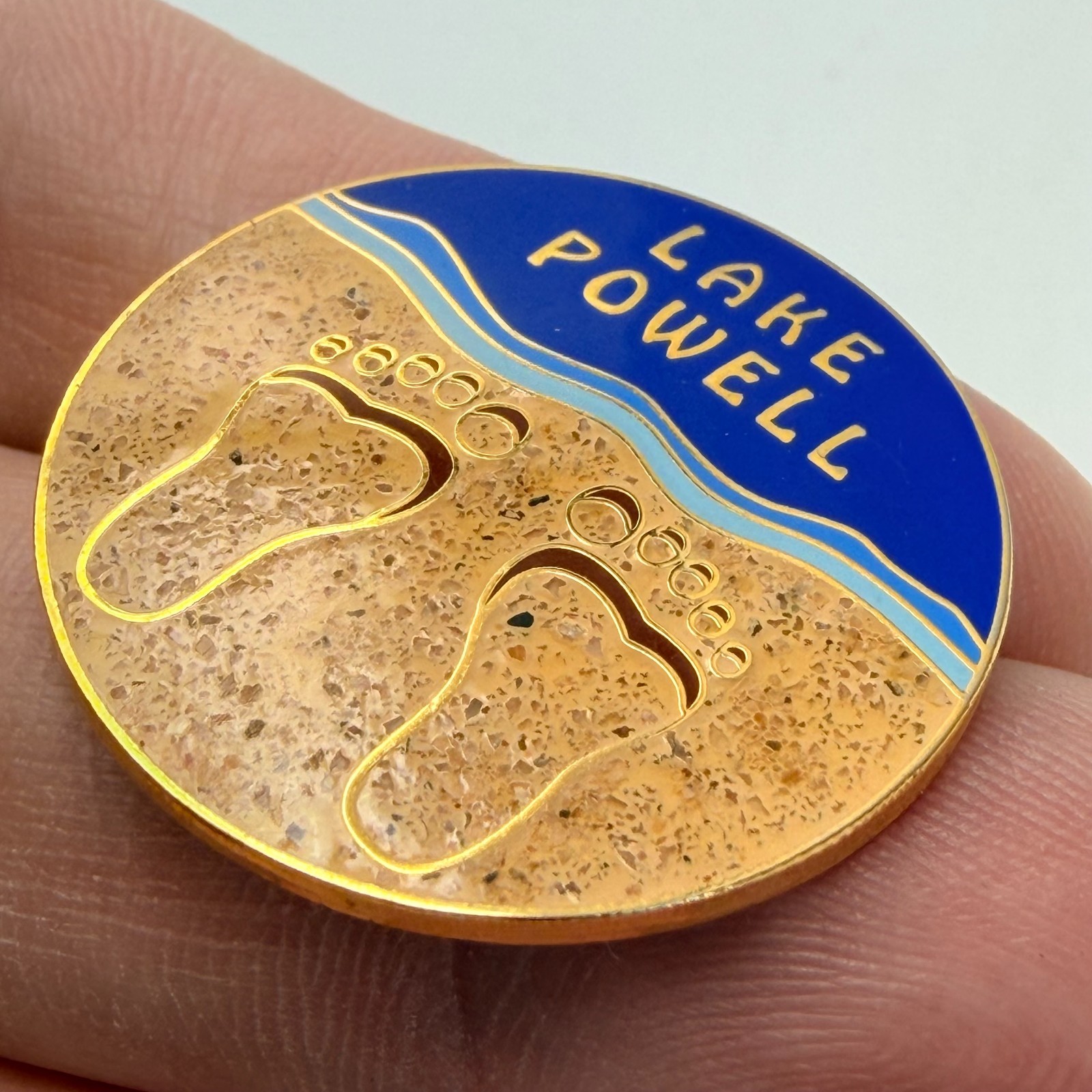 Lake Powell Footprints Enamel Lapel Pin Gold Tone Beach Sand Souvenir Feet
