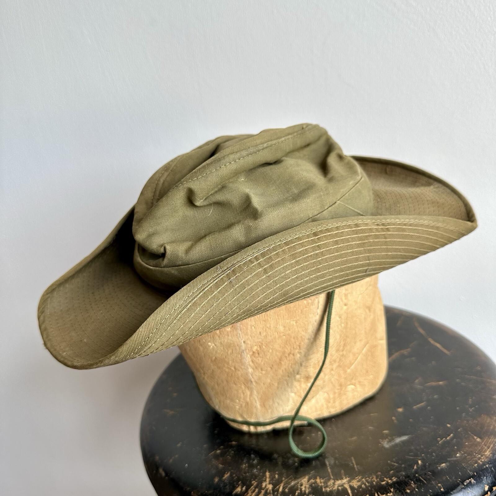 Vintage 60s 70s Tanzania National Park Slouch Hat w/ Pin