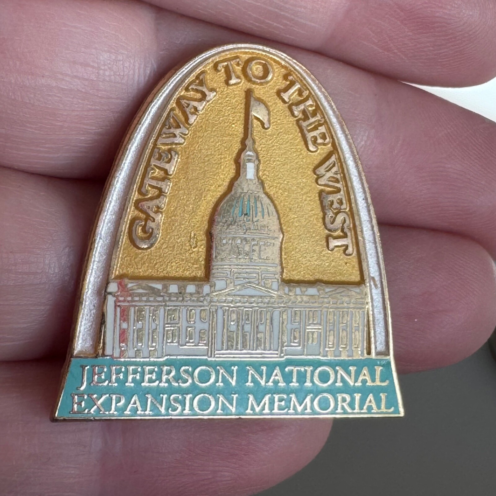Vintage Gateway to the West Jefferson National Expansion Memorial Lapel Pin Arch
