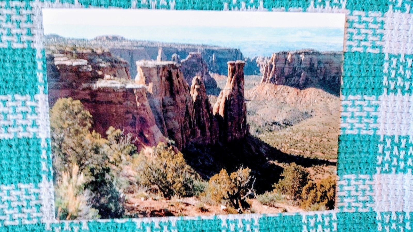 BEAUTIFUL POST CARD COLORADO NATIONAL MONUMENT COLORADO