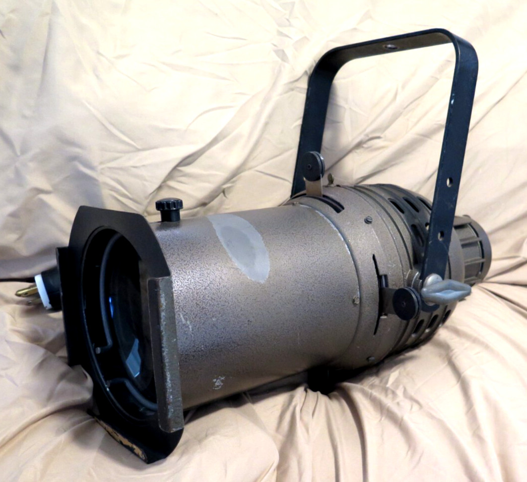 WOLF TRAP NATIONAL PARK FILENE CENTER VA vintage theater lamp SCARCE HISTORICAL