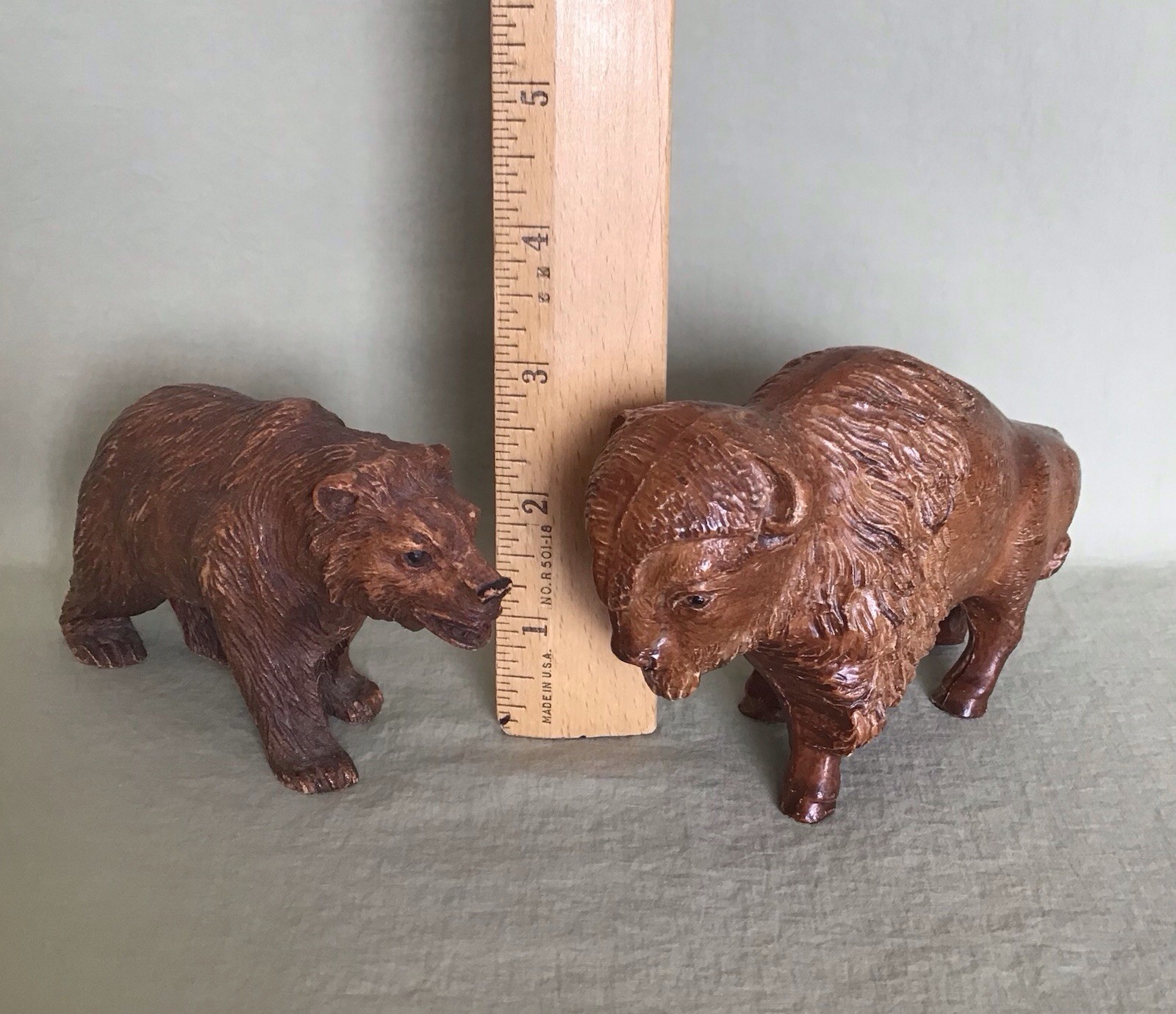 TWO VINTAGE 1950’s YELLOWSTONE NATL PARK RESIN FIGURES BUFFALO & GRIZZLY BEAR