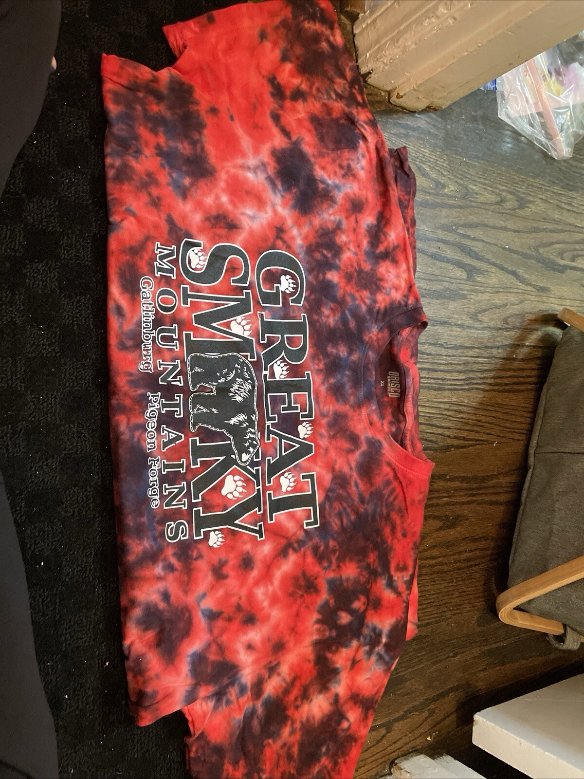 T-Shirt Short Sleeve Tie-Dye Great Smoky Mountains Tennessee Bear Red XL