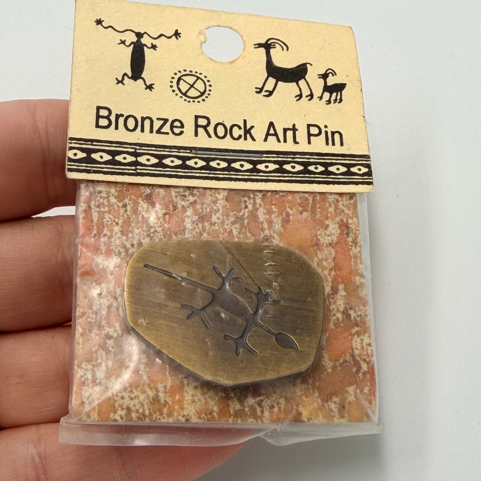 Bronze Rock Art Lapel Pin Lizard Petroglyph Southwest Souvenir Vintage
