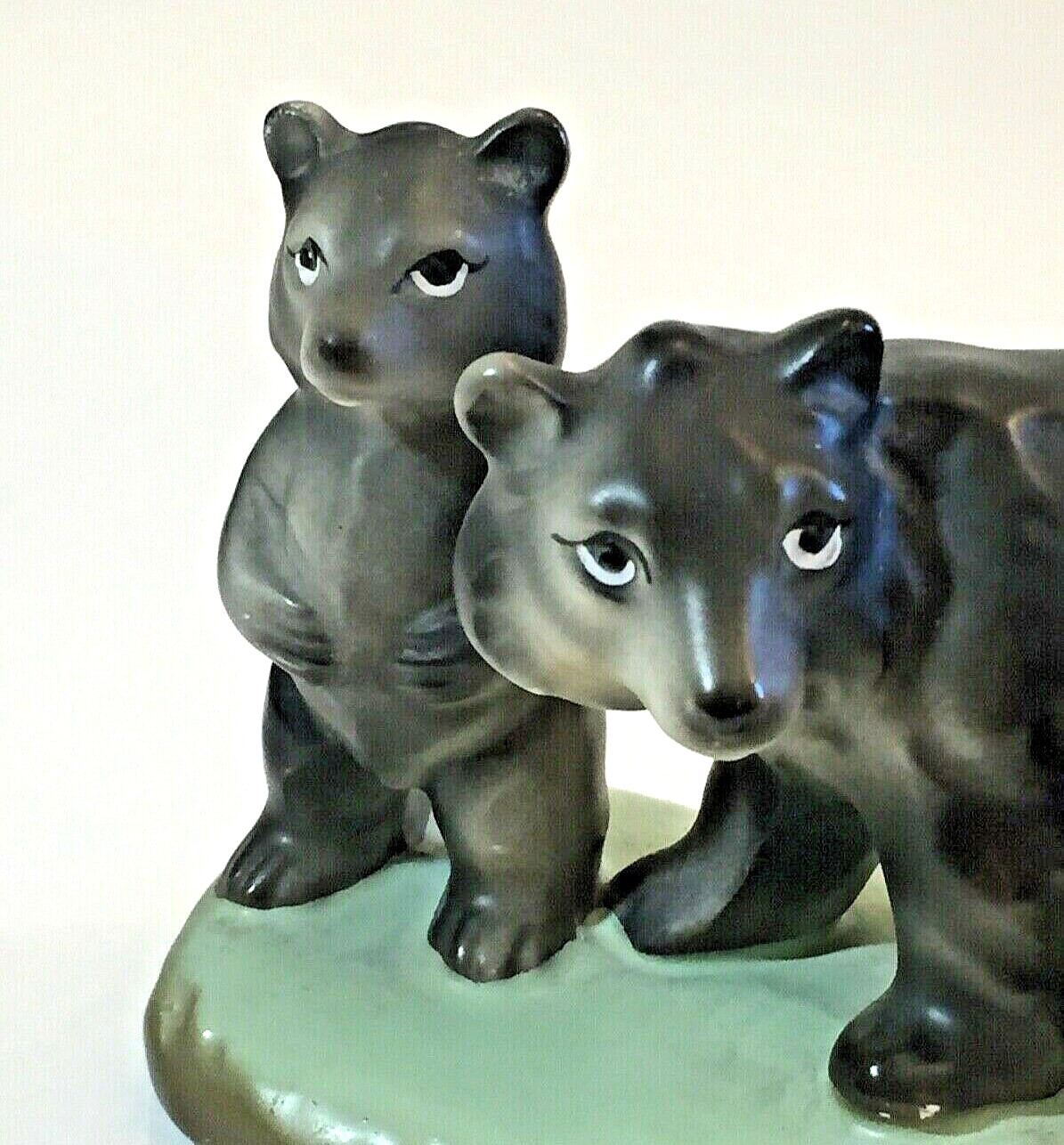 Rare 1966 YELLOWSTONE National Park Souvenir Mama BEAR & CUBS Figurine Wildlife