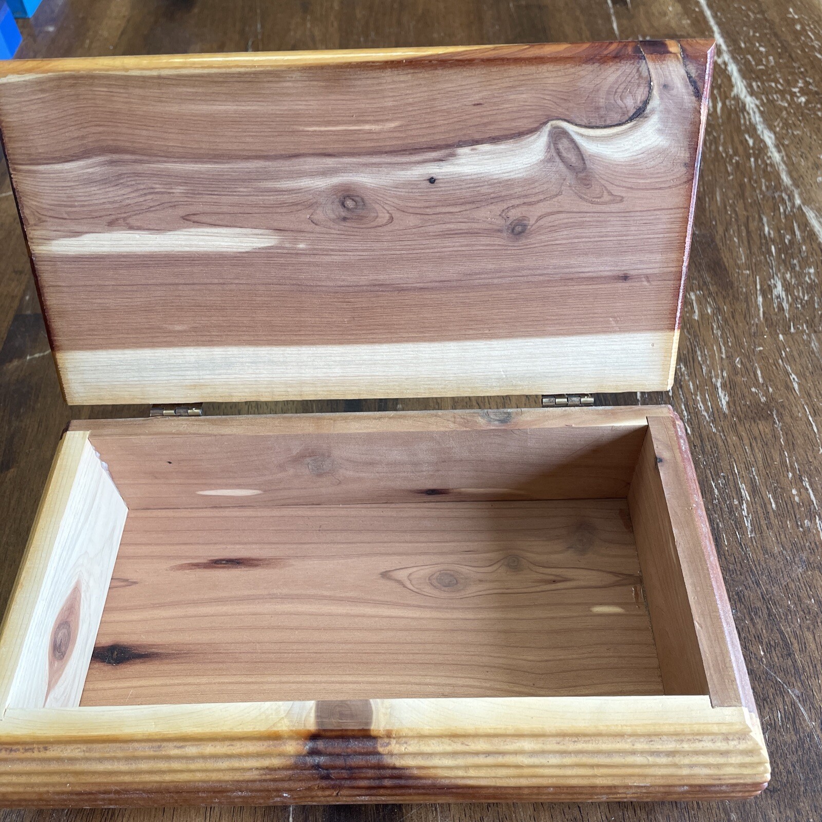 Bear Country, Blk Hills, SD CEDAR WOOD HINGED TRINKET BOX MAMA BEAR WITH CUB VTG
