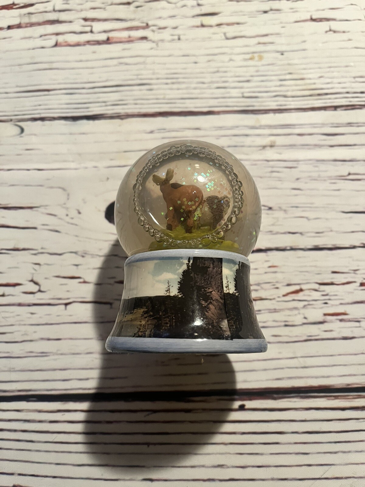 Yellowstone National Park Snow Globe Bison Bear Moose Vintage Minor Chip