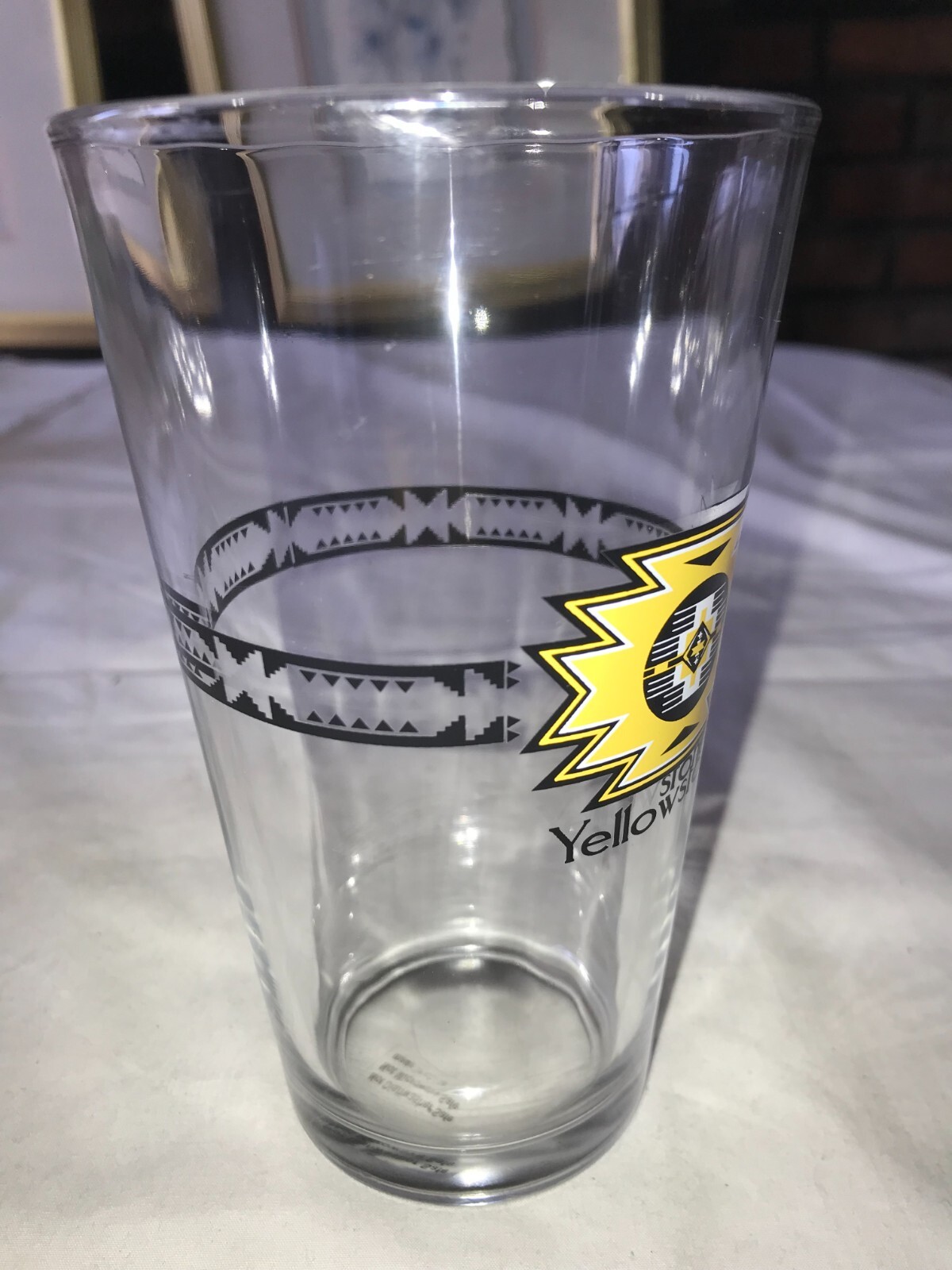 YELLOWSTONE National Park NATIVE AMERICAN Indian PATTERN 16oz Beer PINT GLASS 5¾