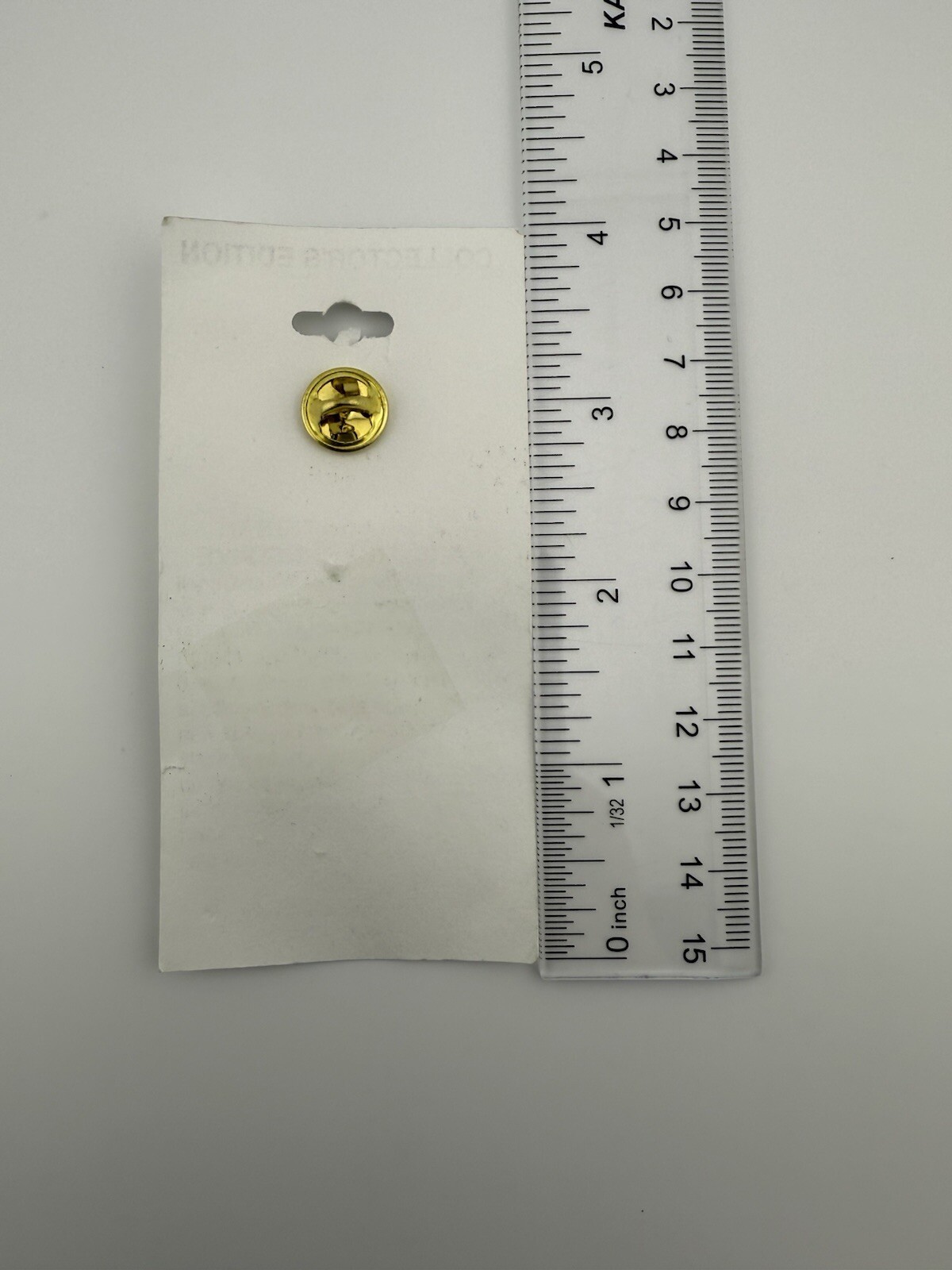 DENALI NATIONAL PARK AND PRESERVE Gold Tone Enamel Lapel Wolf Pin