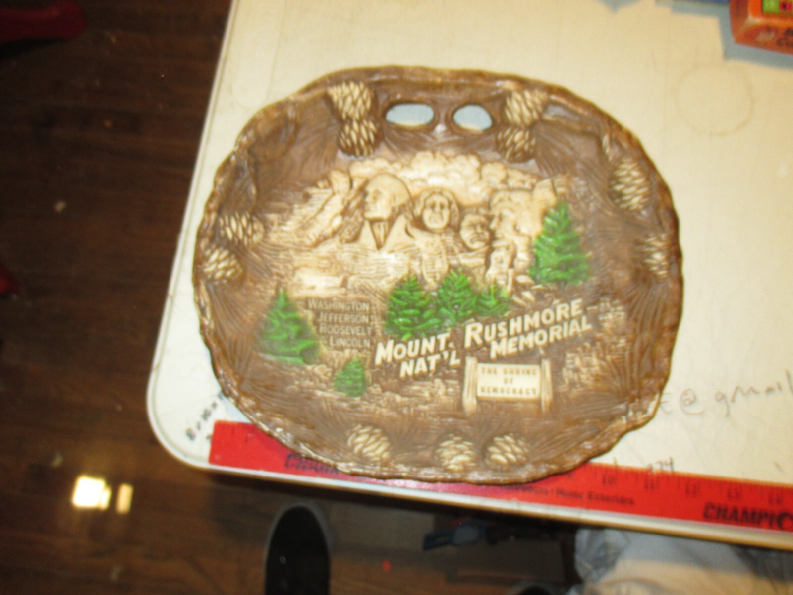 Vintage MT. RUSHMORE SOUVENIR Travel TRAY–RESIN FAUX WOOD–Tammen Co