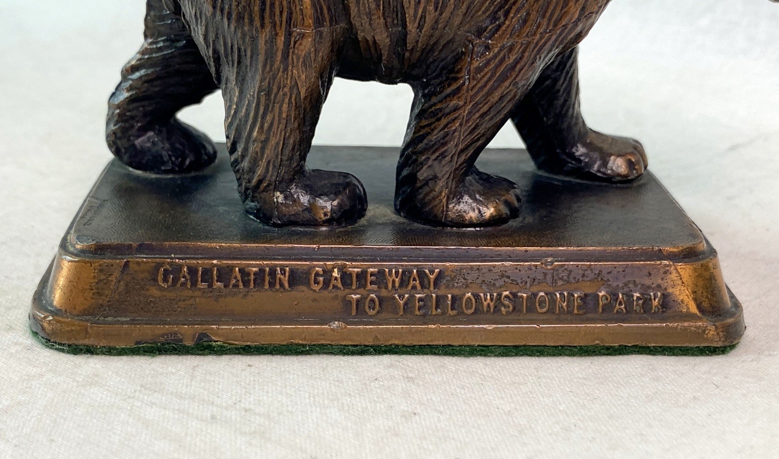 Antique YELLOWSTONE BEAR Fiqure Gallatin Gateway Railroad Souvenir Puget Sound