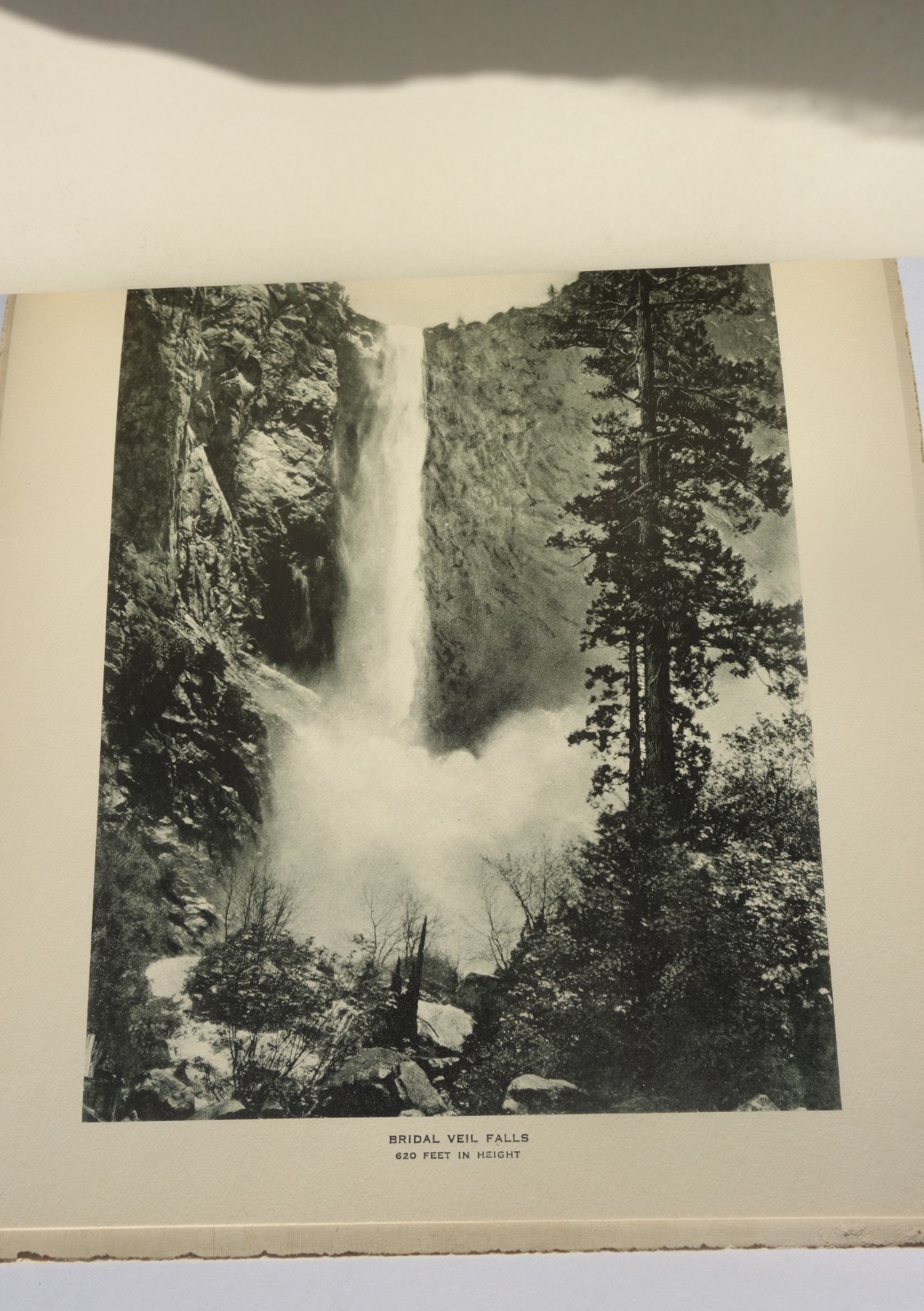 Vintage “Yosemite National Park” Souvenir Booklet Photo-Gravures c. 1910s-1920s