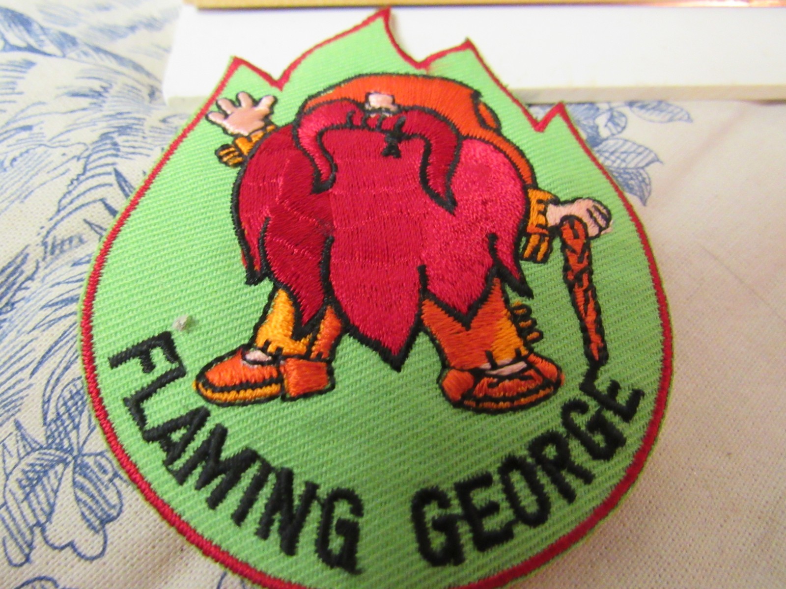 Vtg. Flaming George (Gorge) Nat. Park Utah / Wyoming Souvenir Embroidered Patch