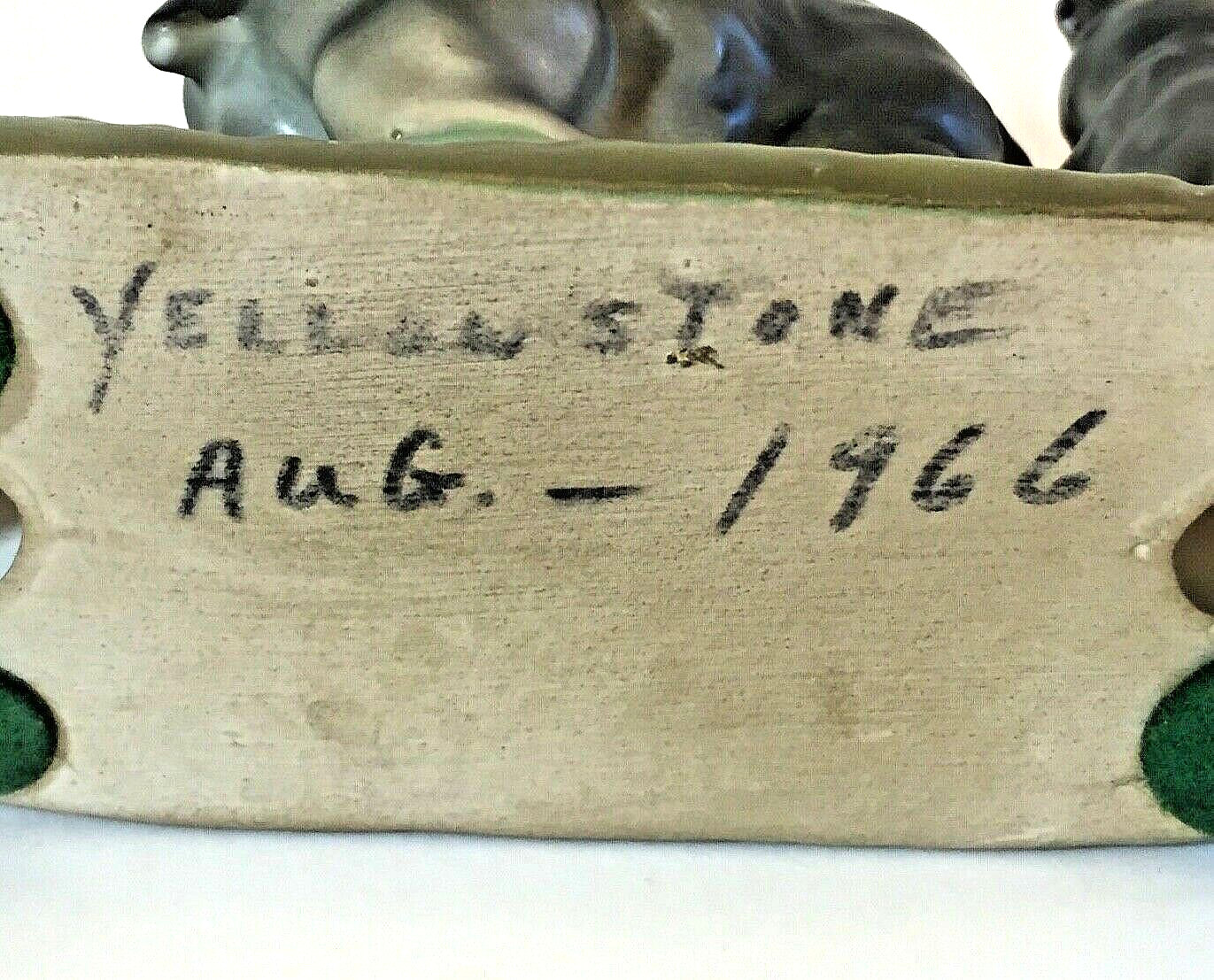 Rare 1966 YELLOWSTONE National Park Souvenir Mama BEAR & CUBS Figurine Wildlife
