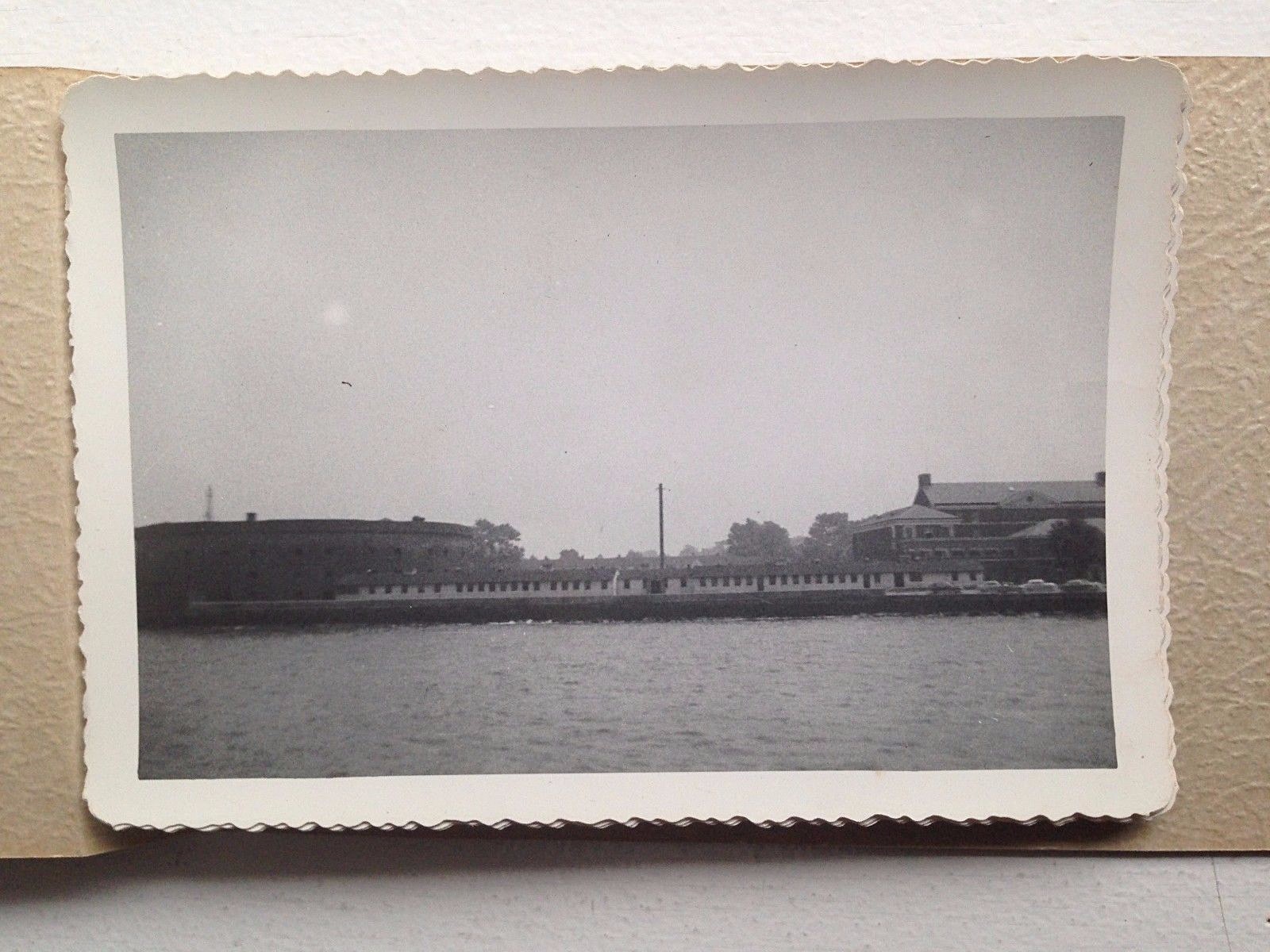 VINTAGE PHOTOS NEW YORK SKYLINE ELLIS ISLAND.. 3 1/2 – 5 inches NO RESERVE