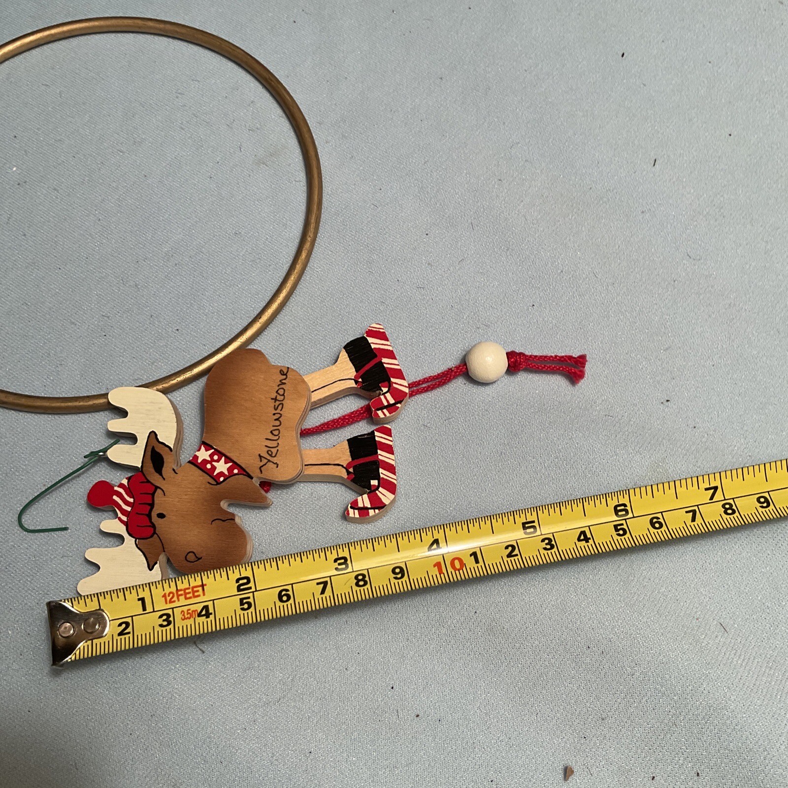 Yellowstone National Park Carved Wood Moose Ornament 1987 Souvenir – Moves