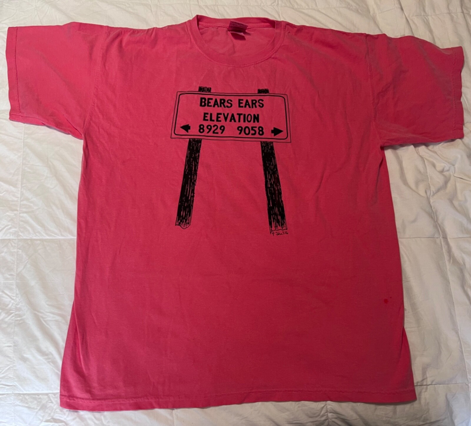 Bears Ears National Monument Utah T Shirt Size XL burned Pink sign Brand New
