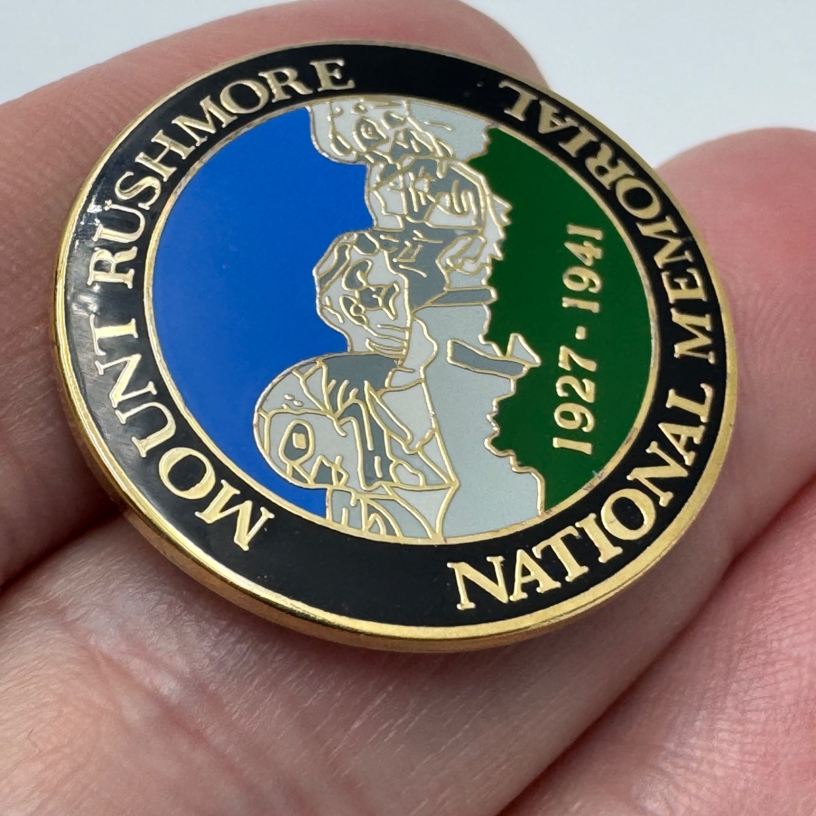Vintage Mount Rushmore National Memorial 1927 1941 Souvenir Lapel Pin