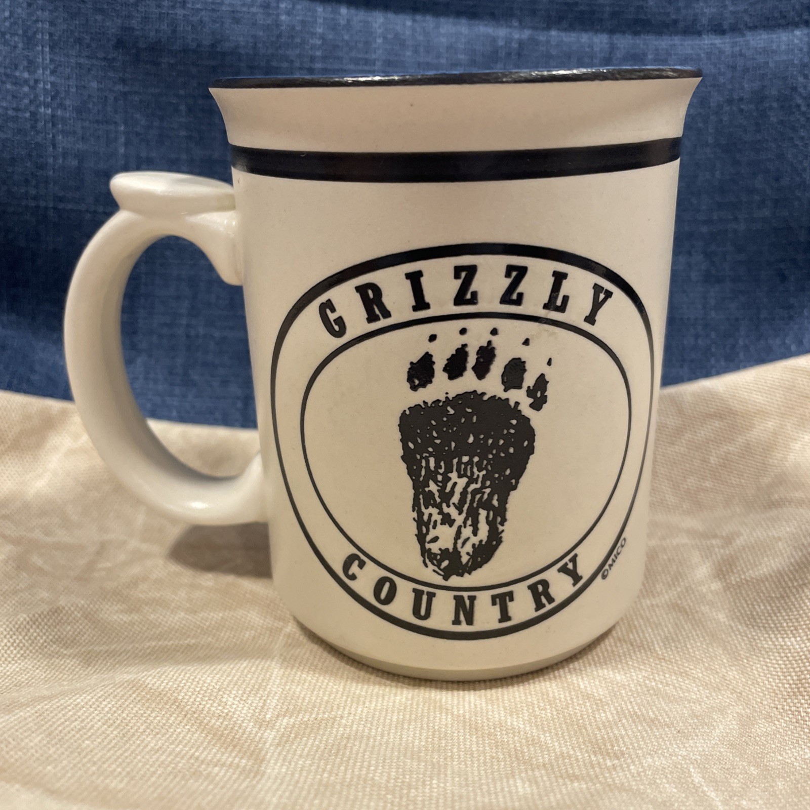 Grizzly Country Yellowstone National Park Mug Blue/black/cream Bear & Paw Print