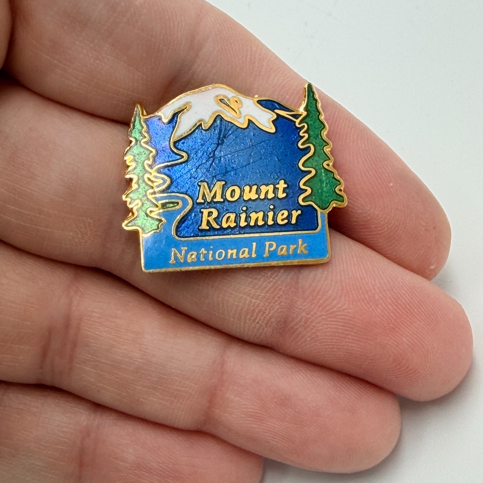 Mount Rainier National Park Washington Lapel Pin Blue Enamel Travel Souvenir