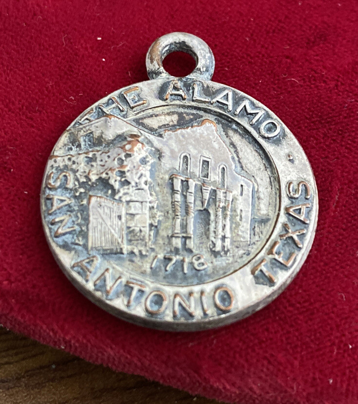 Vintage Bates & Klinne The Alamo San Antonio Texas silver charm watch Fob Token