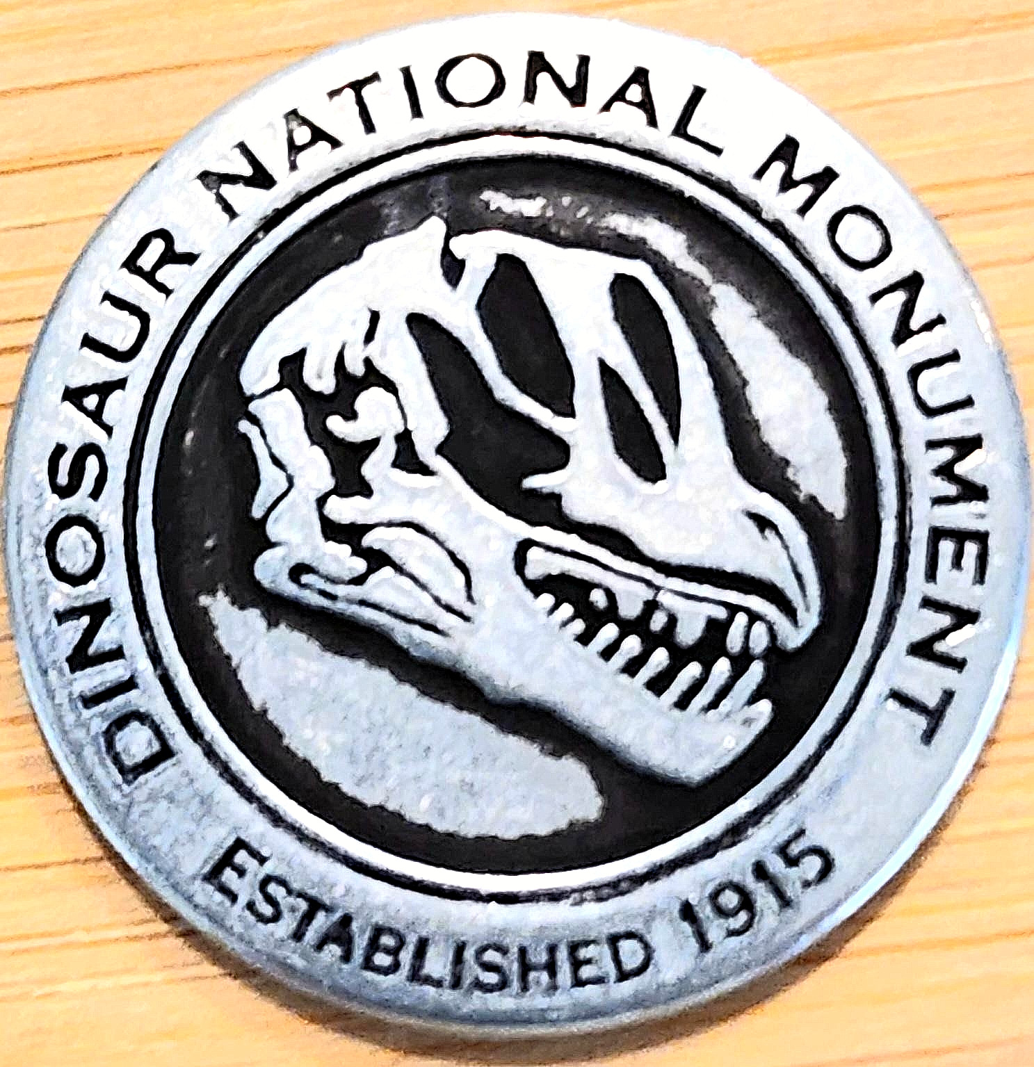 DINOSAUR NATIONAL MONUMENT – SKULL – PARK TOKEN – COLORADO