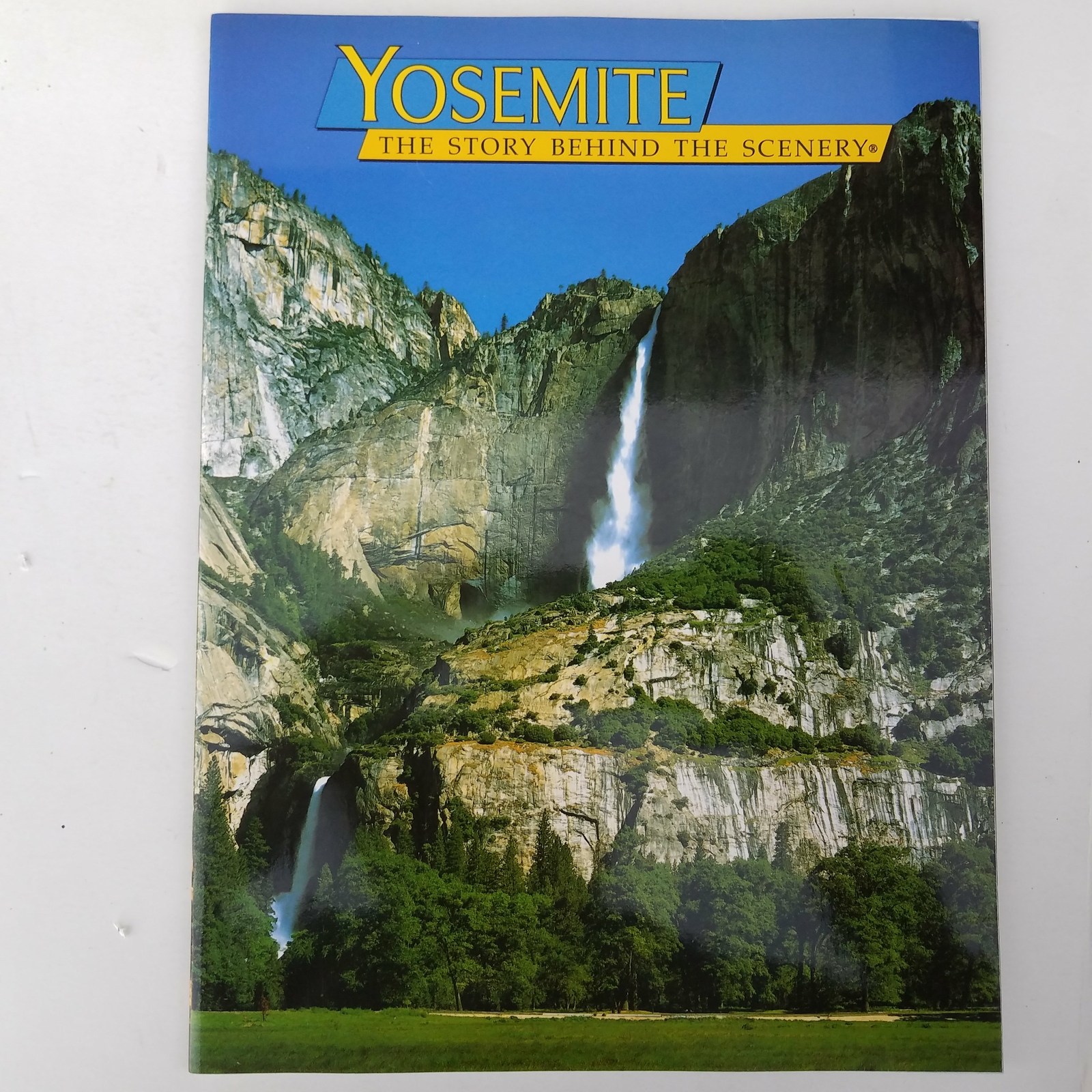 Yosemite – The Story Behind The Scenery 0887140246