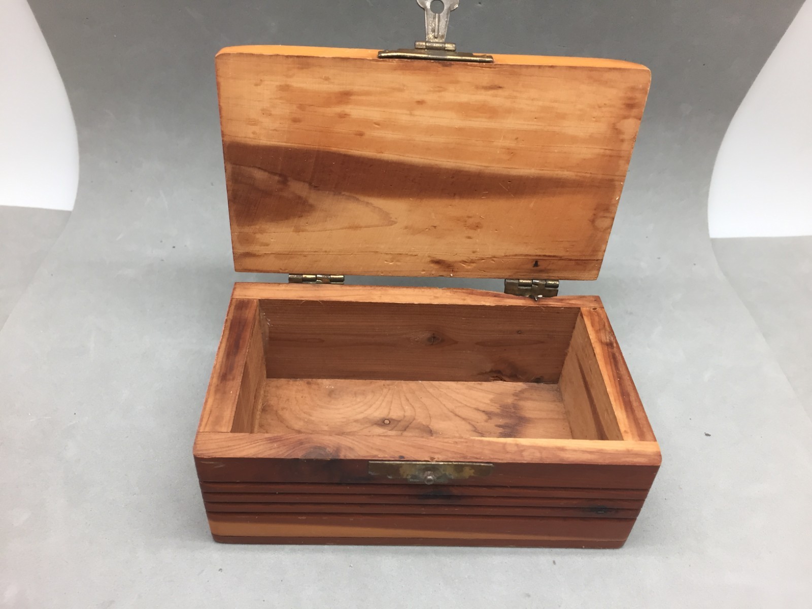 Souvenir Yellowstone National Park Trinket Box Cedar Wood Hinged Vintage 6″