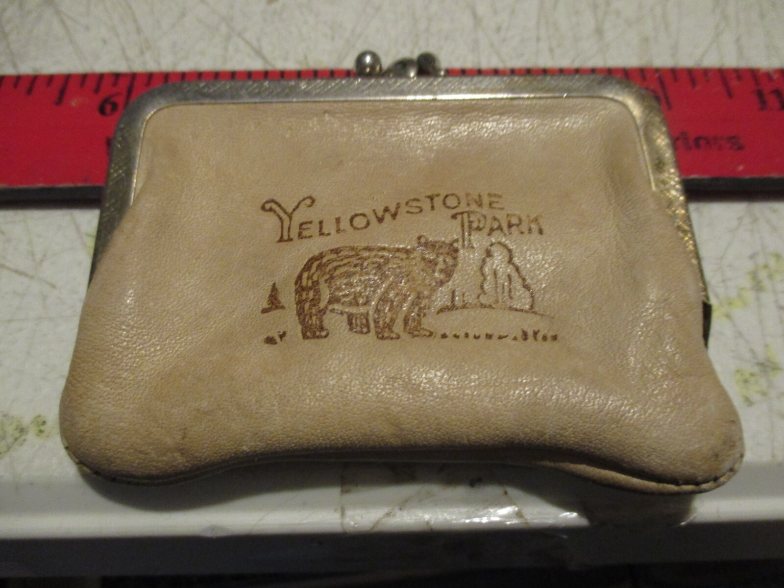 Vintag Souvenir Yellowstone National Park Money Coin Holder Purse leather