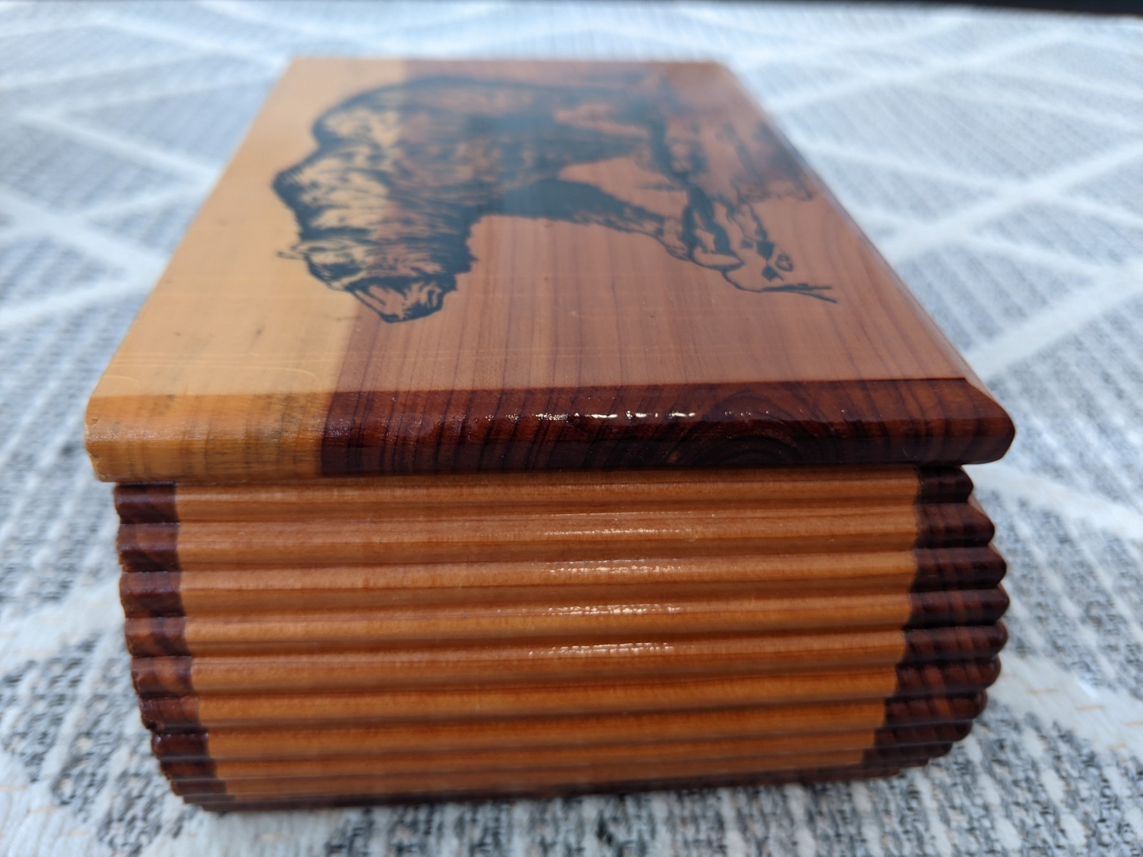 Vtg Bear Yellowstone Nat’l Park Cedar Chest Souvenir Trinket Box Cooke City MT