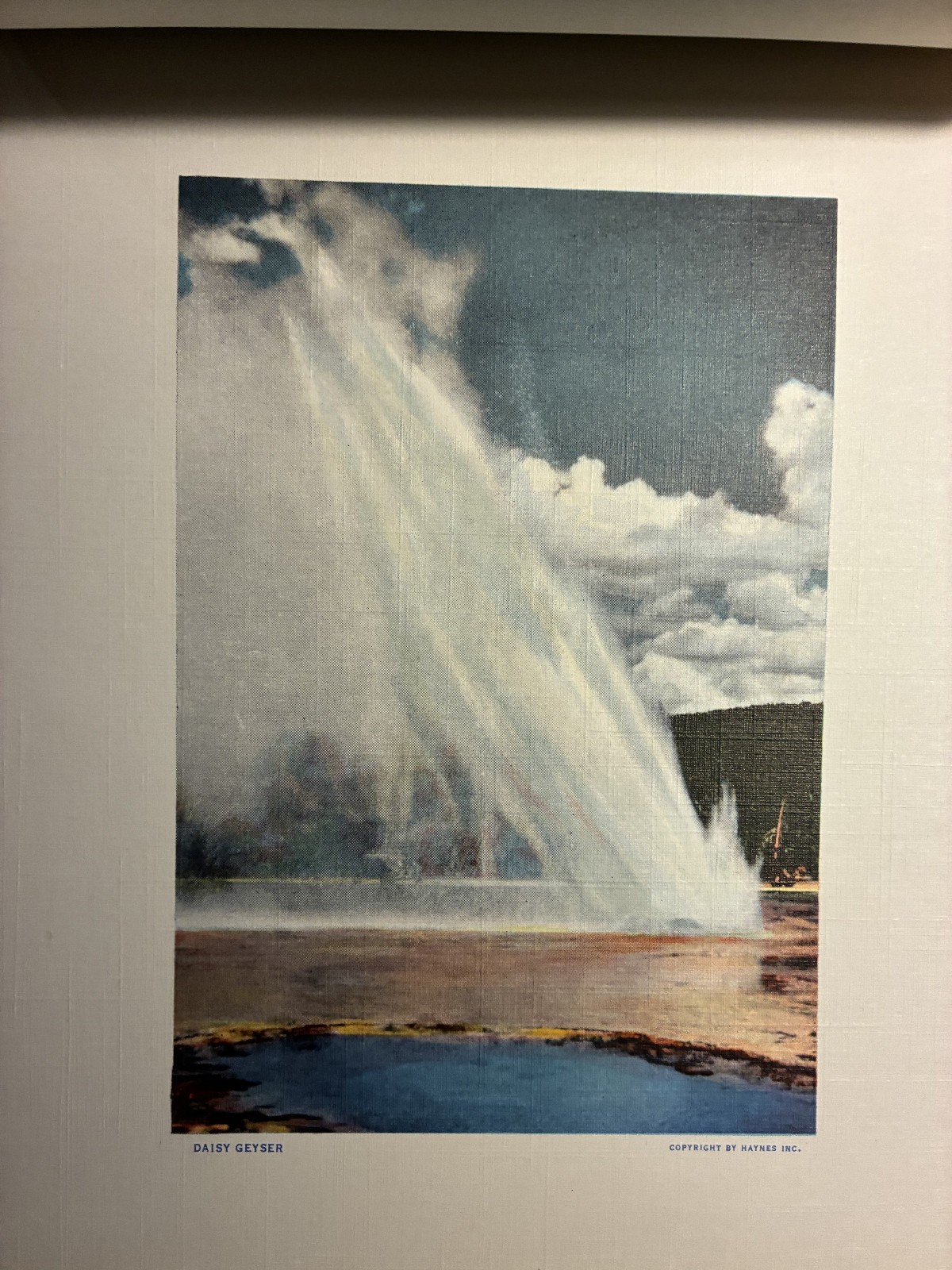 Vintage 1930’s Treasures of Yellowstone National Park Souvenir Photo Book