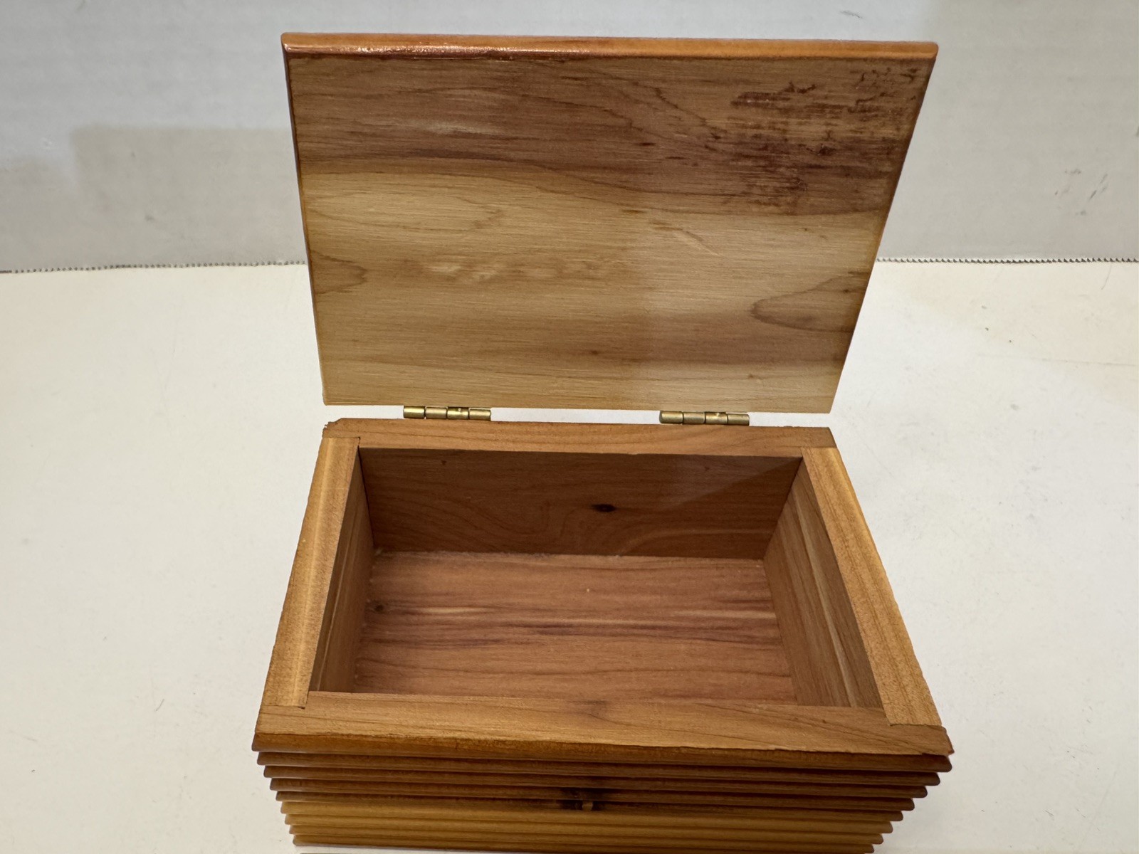 Vintage Yellowstone Nat Park Small Hinged Cedar Wood Trinket Jewelry Box, Bear