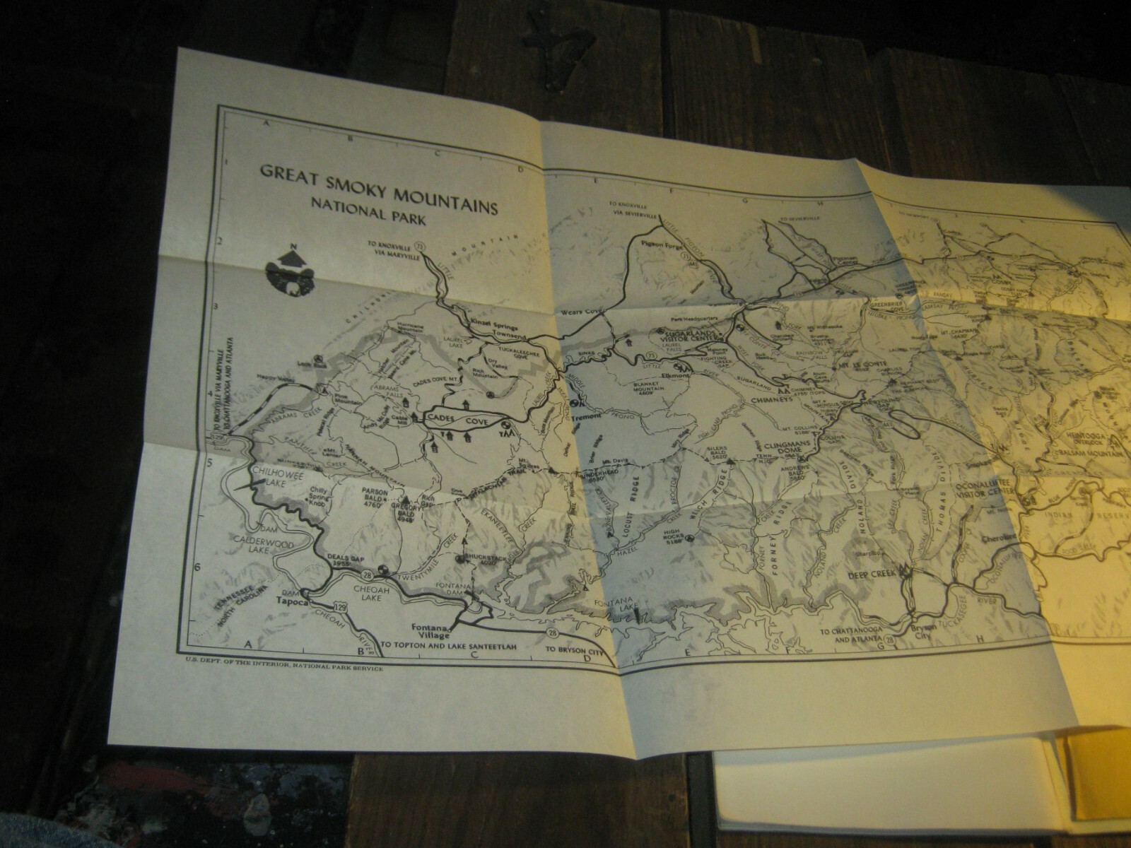 1961 Great Smokey Mountains National Park North Carolina Tennessee handbook Map